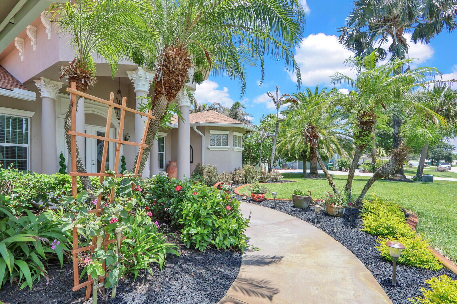 2043 SE Bisbee St, Port Saint Lucie, FL 34952 photo