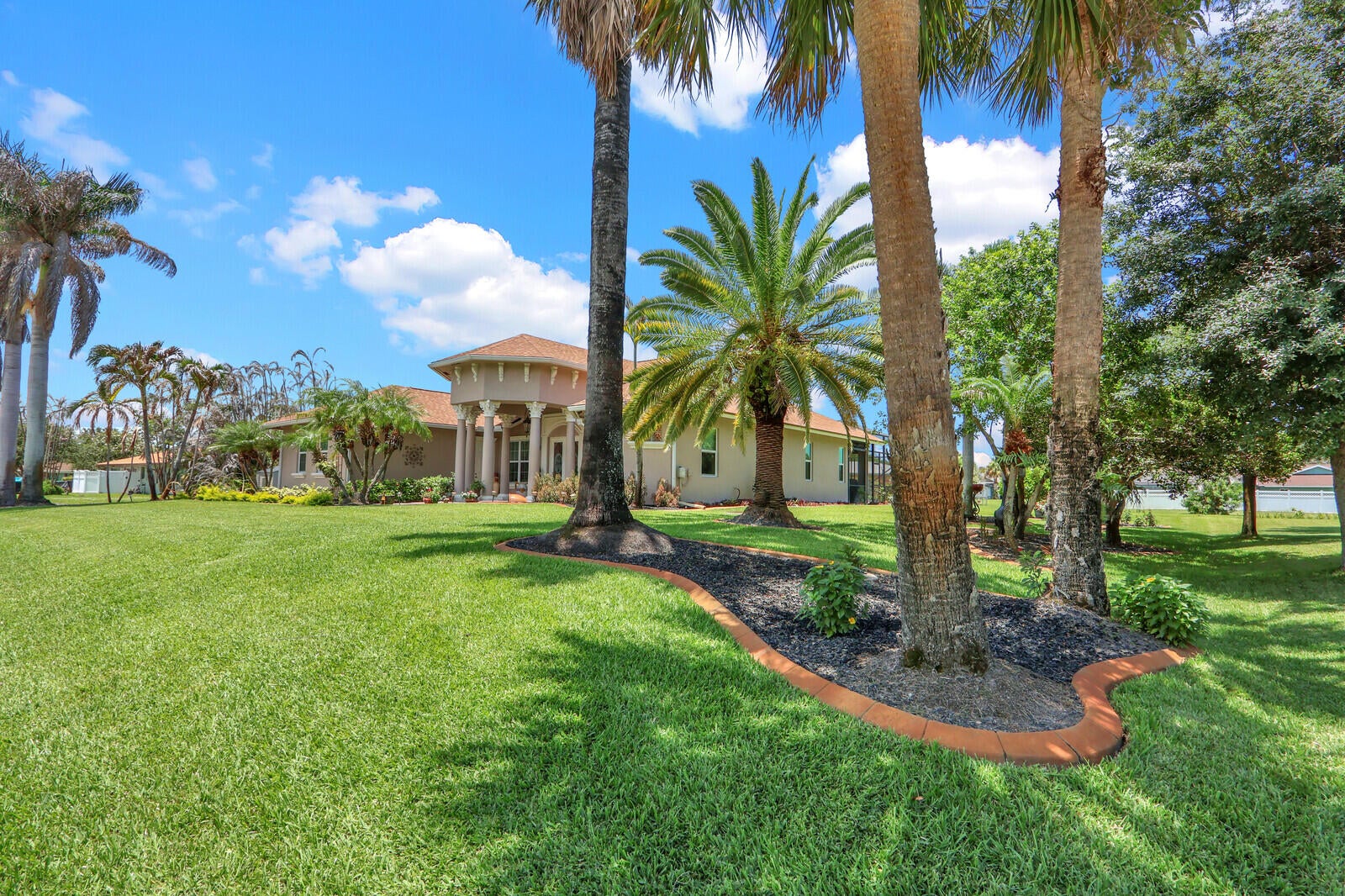 2043 SE Bisbee St, Port Saint Lucie, FL 34952 photo
