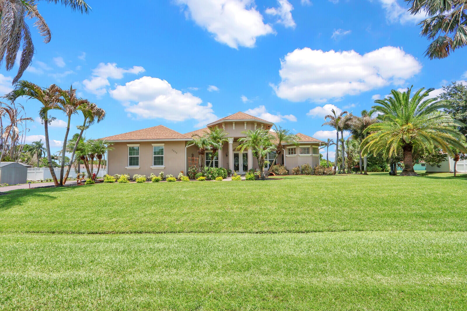 2043 Bisbee St, Port Saint Lucie, FL 34952