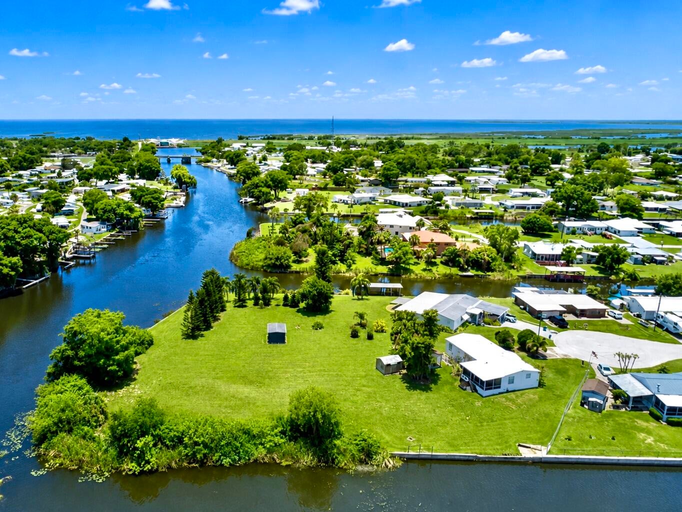 2717 SE 32 St, Okeechobee, FL 34974 photo
