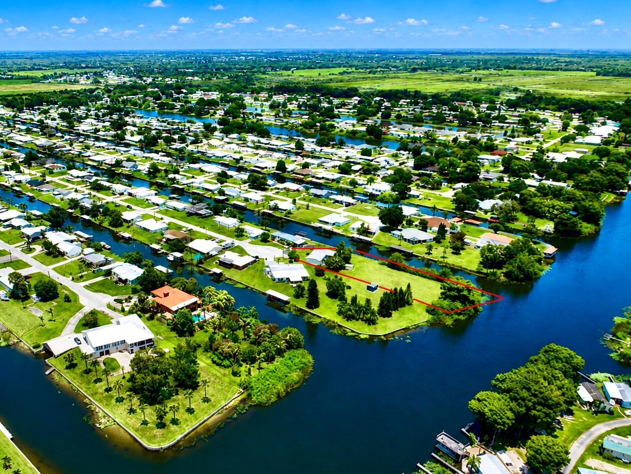 2717 SE 32 St, Okeechobee, FL 34974 photo