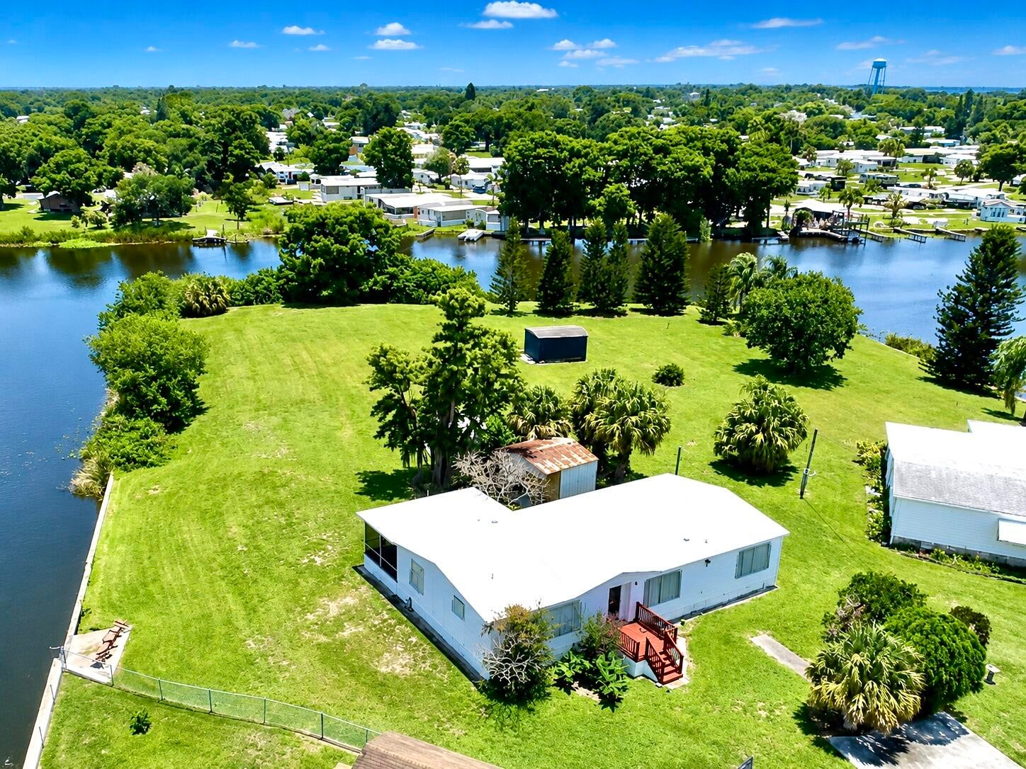2717 32 St, Okeechobee, FL 34974