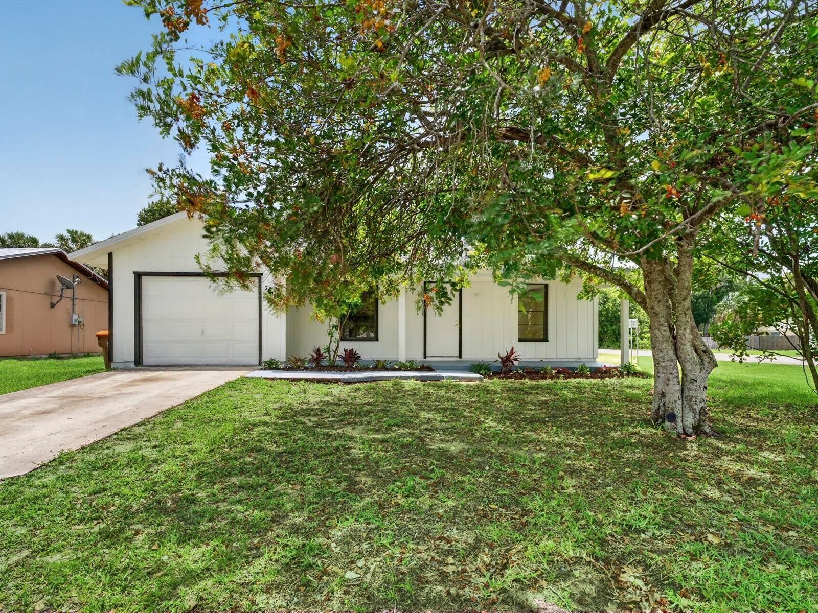 2575 1 Pl, Vero Beach, FL 32962