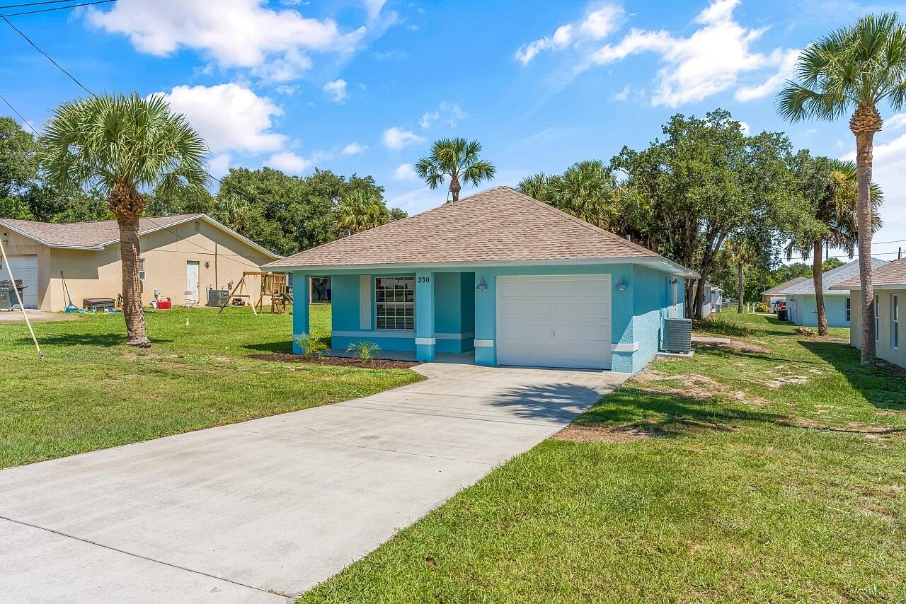 230 13 St, Vero Beach, FL 32962 photo