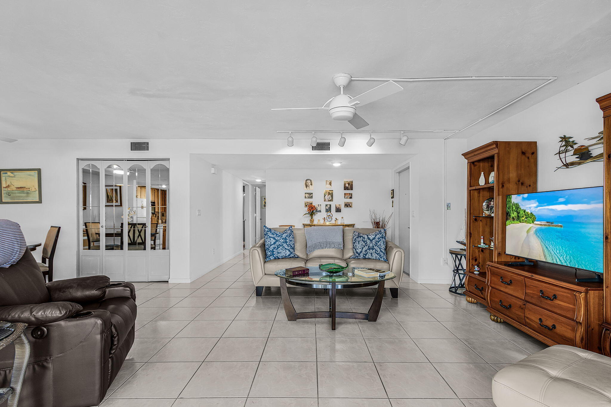 3831 SE 11 Pl #101, Cape Coral, FL 33904 photo