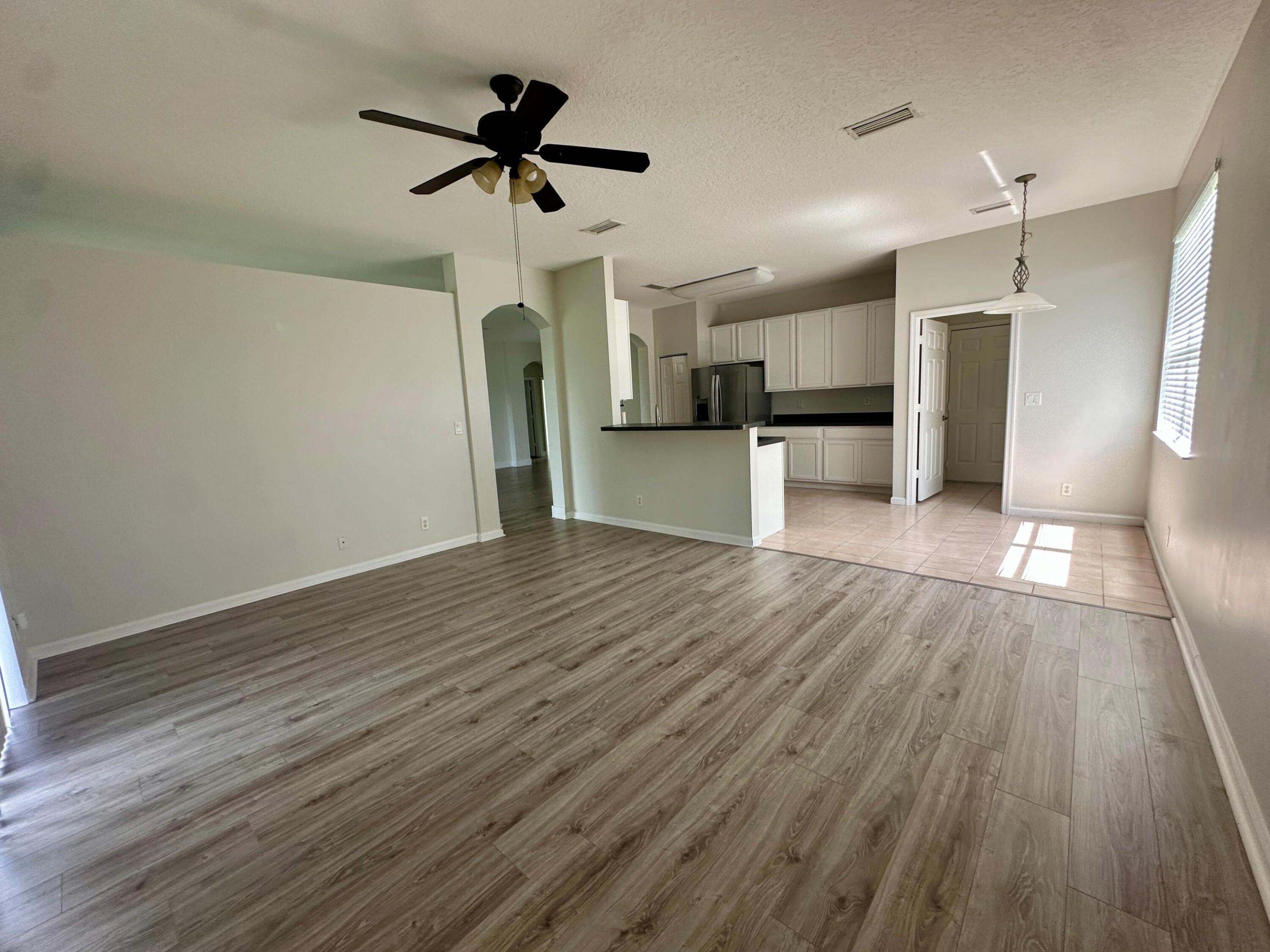6075 46 Ln, Vero Beach, FL 32967 photo