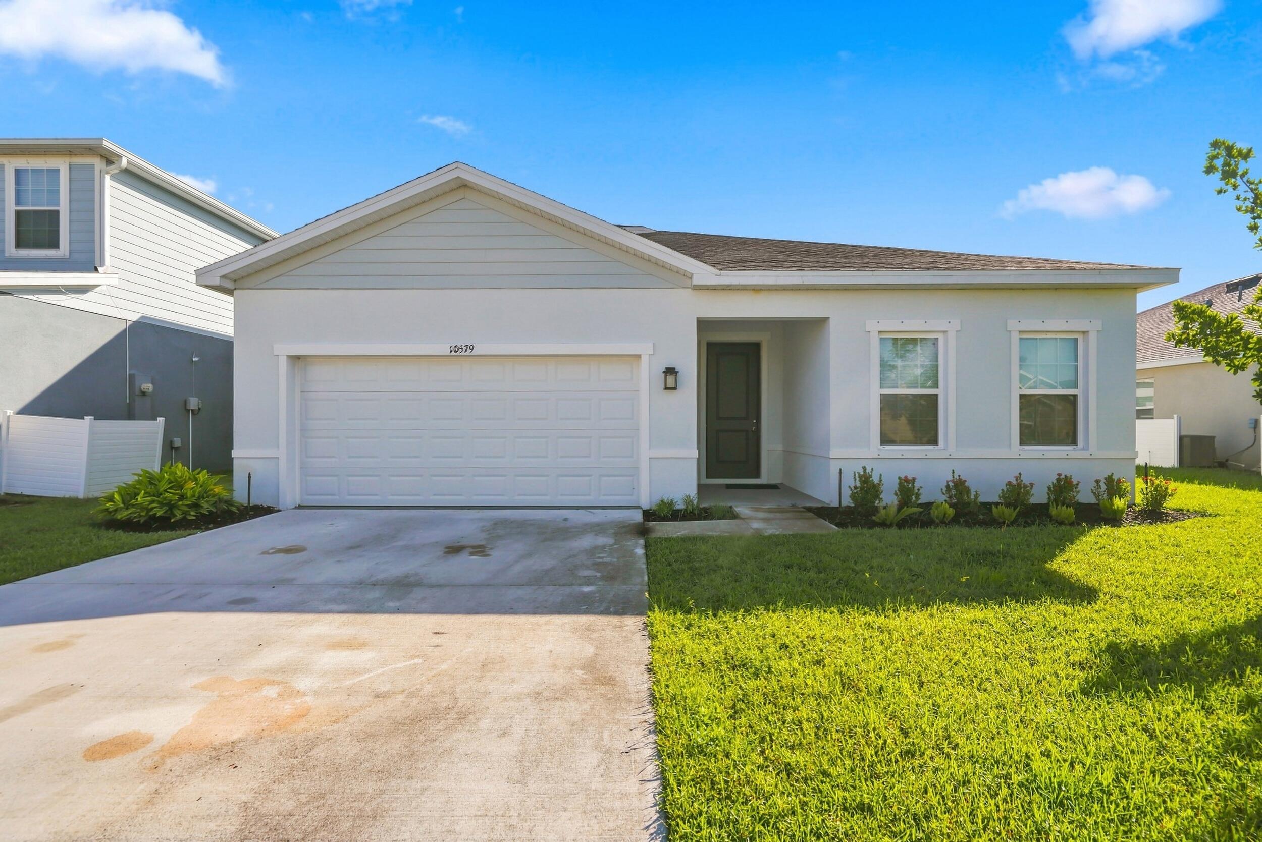 10579 SW Vasari Way, Port Saint Lucie, FL 34987 photo