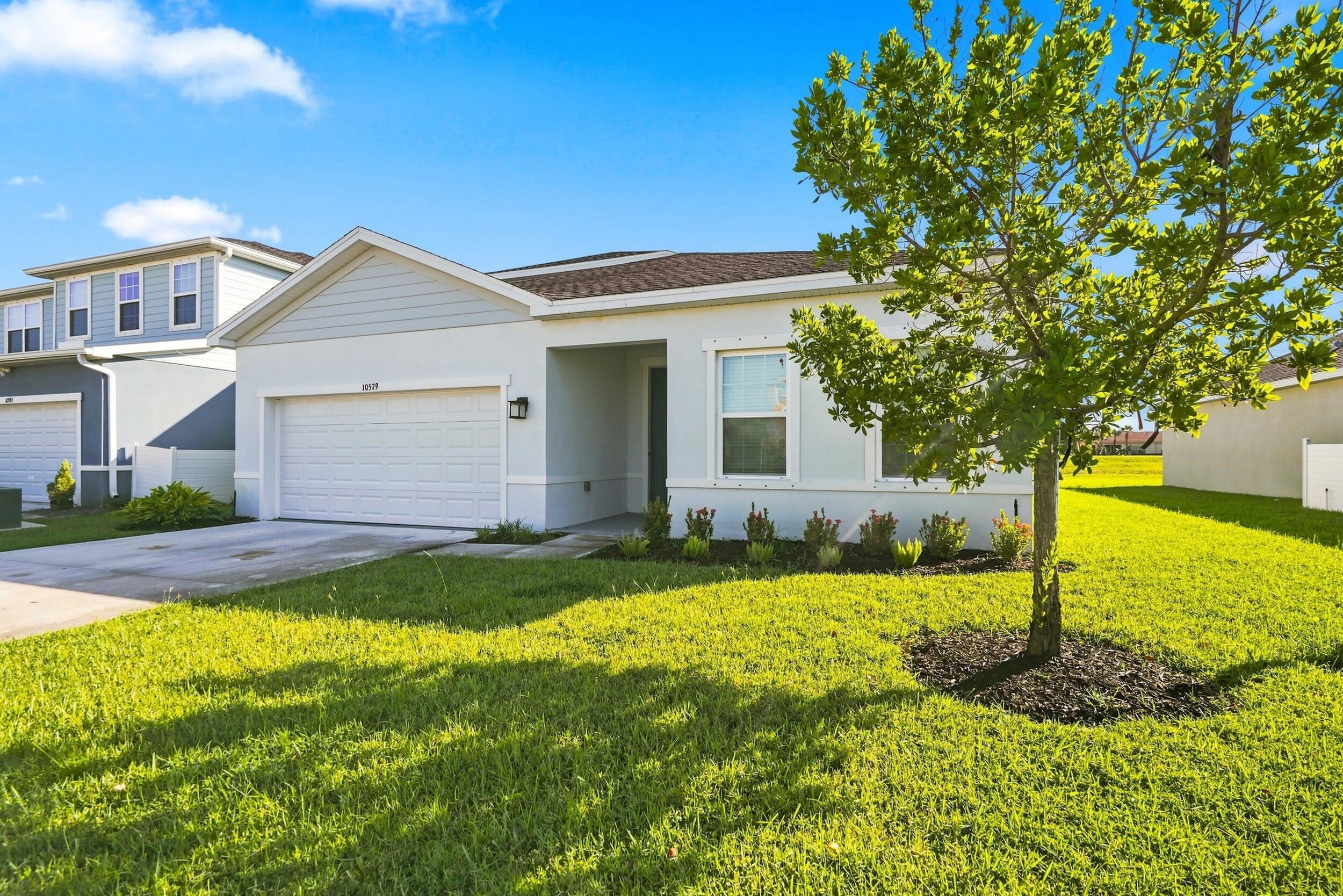 10579 SW Vasari Way, Port Saint Lucie, FL 34987 photo