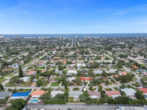 Single Family Residence in Deerfield Beach FL 801 SE 9th Ave.jpg