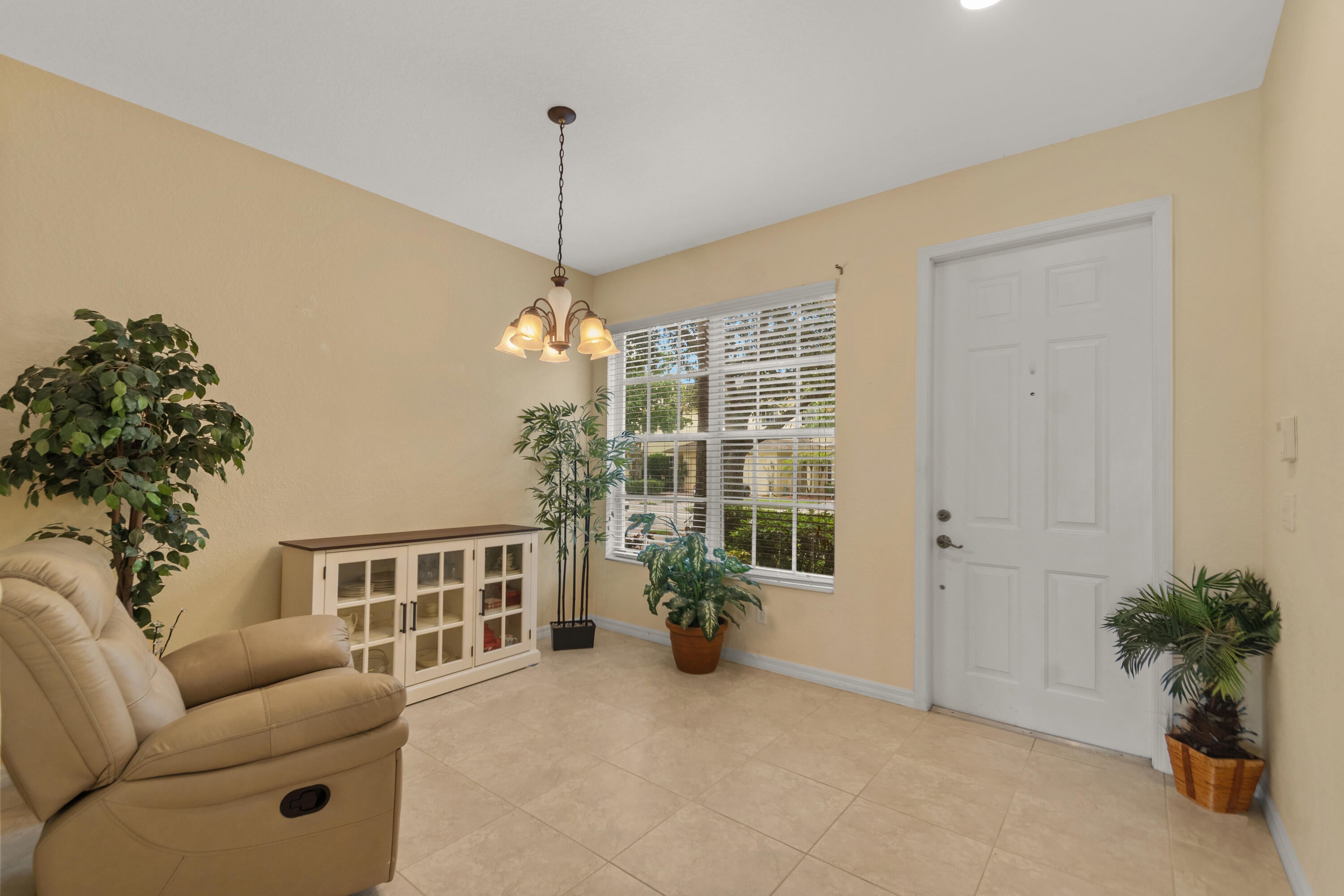 9954 E Villa Cir, Vero Beach, FL 32966 photo