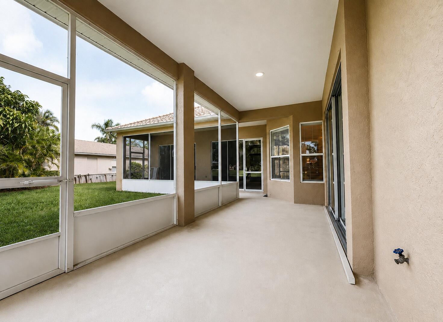 2811 Serenity Cir, Fort Pierce, FL 34981 photo