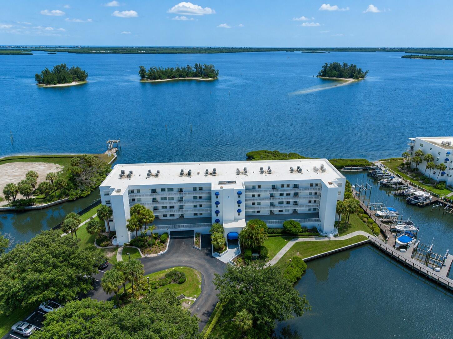 6005 River Run Dr, Sebastian, FL 32958 photo