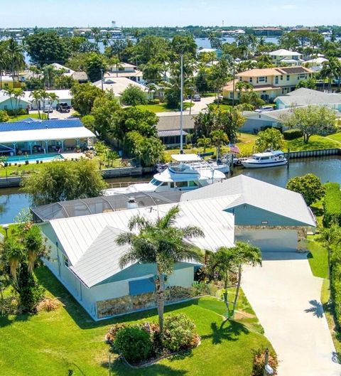 Single Family Residence in Palm City FL 1360 SW Albatross Way.jpg