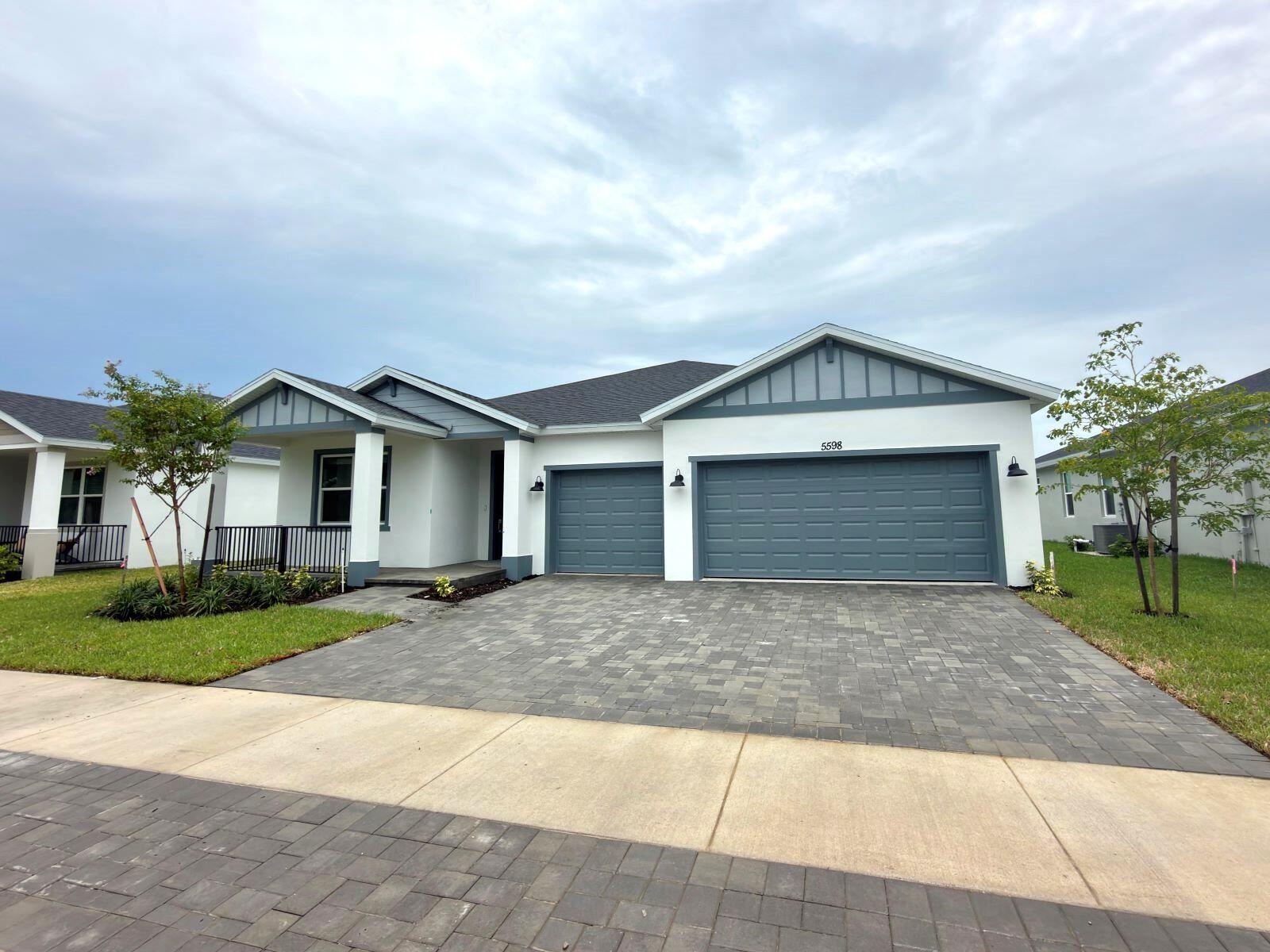 5598 Hampton Park Cir, Vero Beach, FL 32966 photo