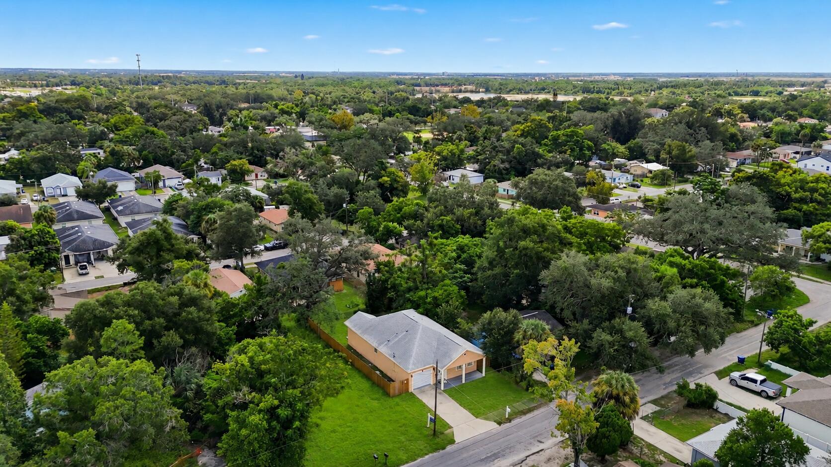 3809 N Whittier St, Tampa, FL 33619 photo