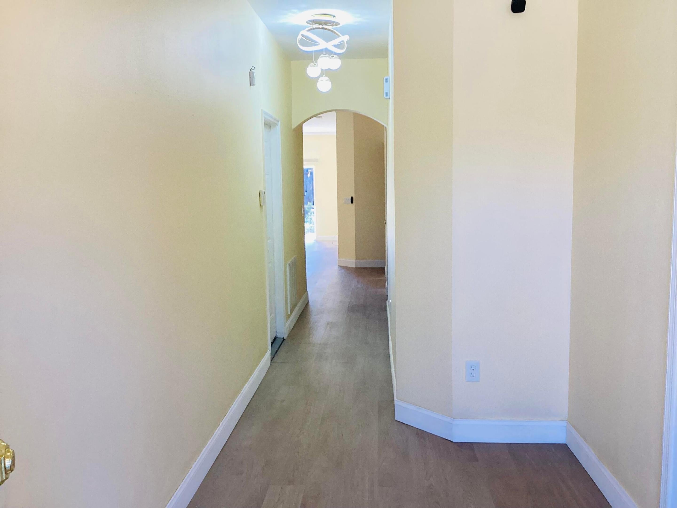 3809 N Whittier St, Tampa, FL 33619 photo