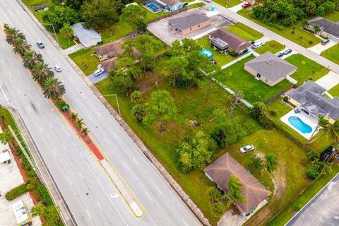 Single Family Residence in Port St Lucie FL 158 SW Port St Lucie Boulevard.jpg