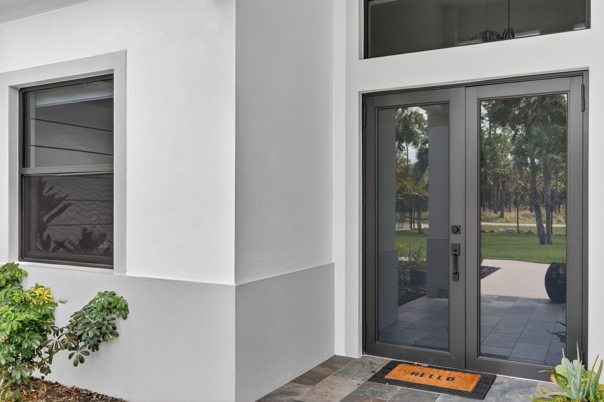 3263 SE 40 Avenue Ave, Naples, FL 34117 photo