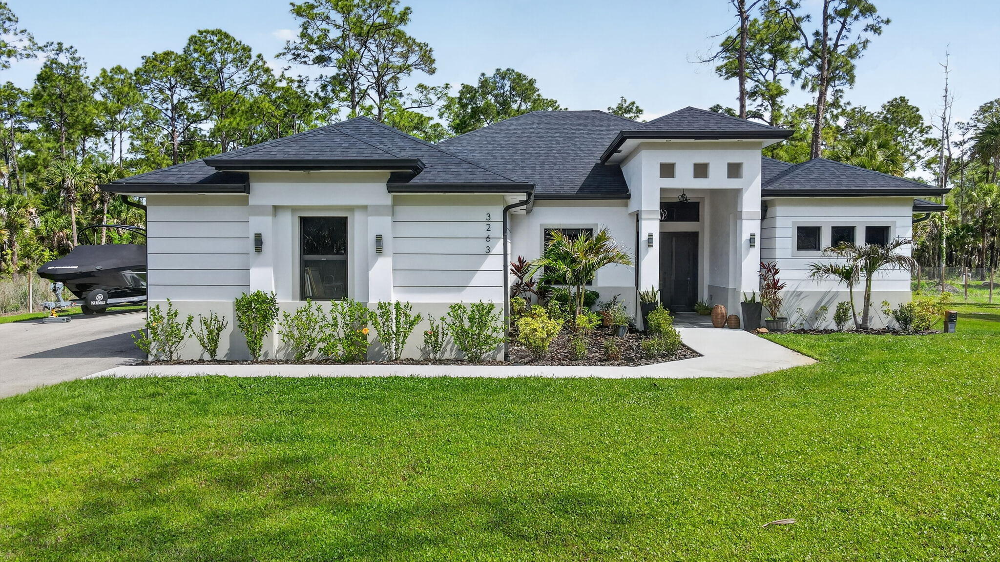 3263 SE 40 Avenue Ave, Naples, FL 34117 photo