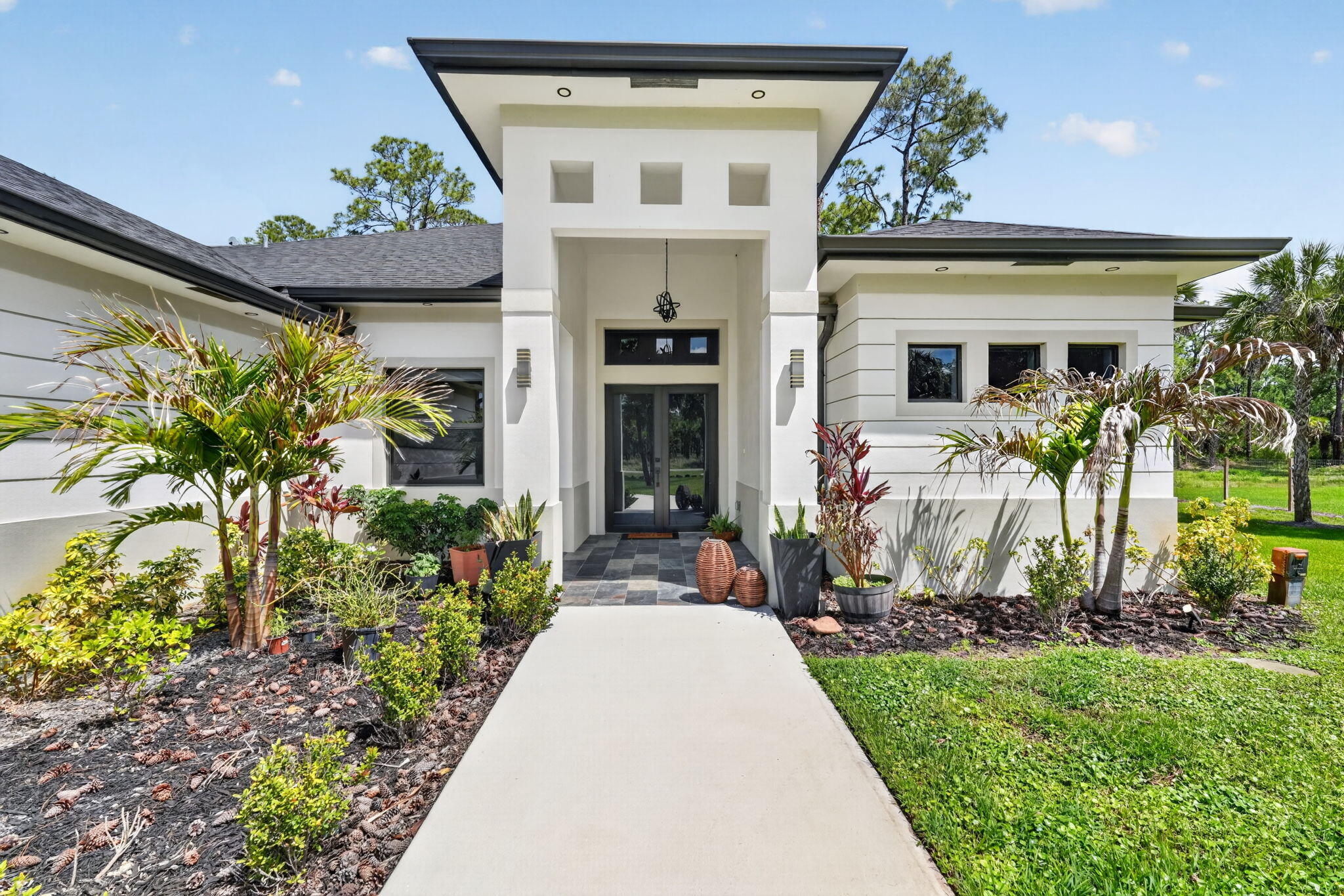 3263 SE 40 Avenue Ave, Naples, FL 34117 photo