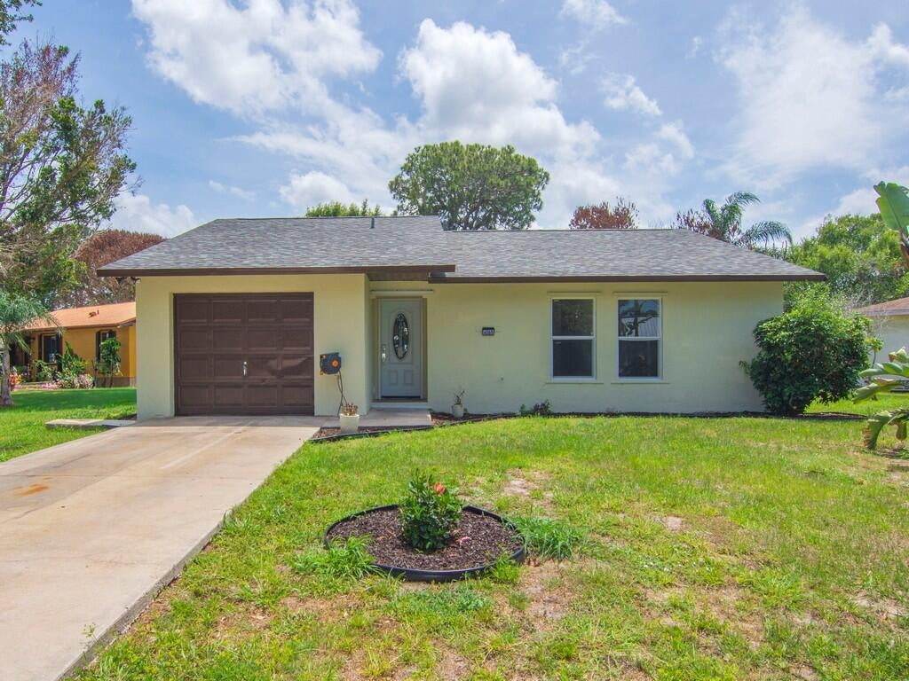 4065 46 Ln, Vero Beach, FL 32967 photo