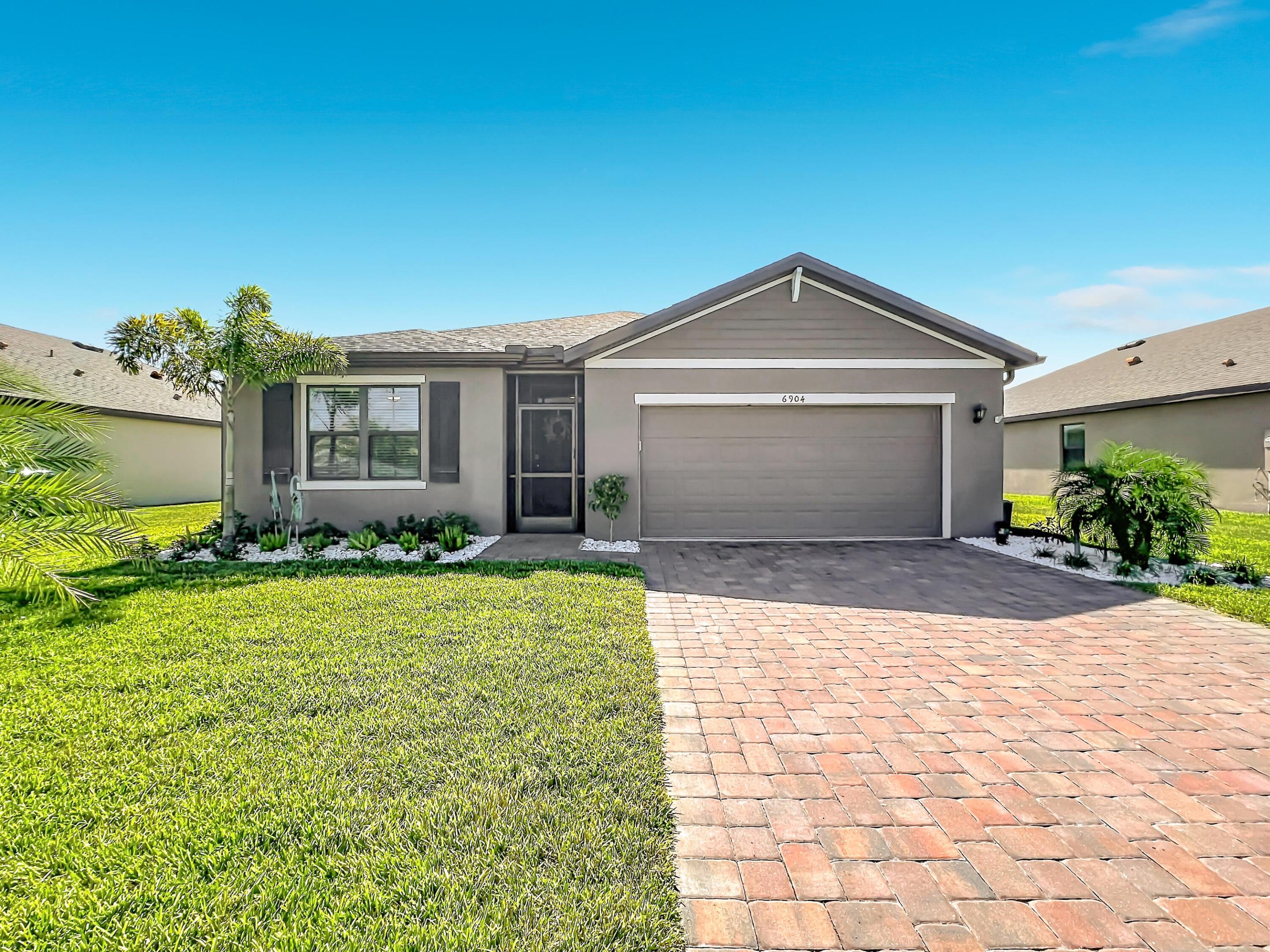6904 Topaz Dr, Grant Valkaria, FL 32949