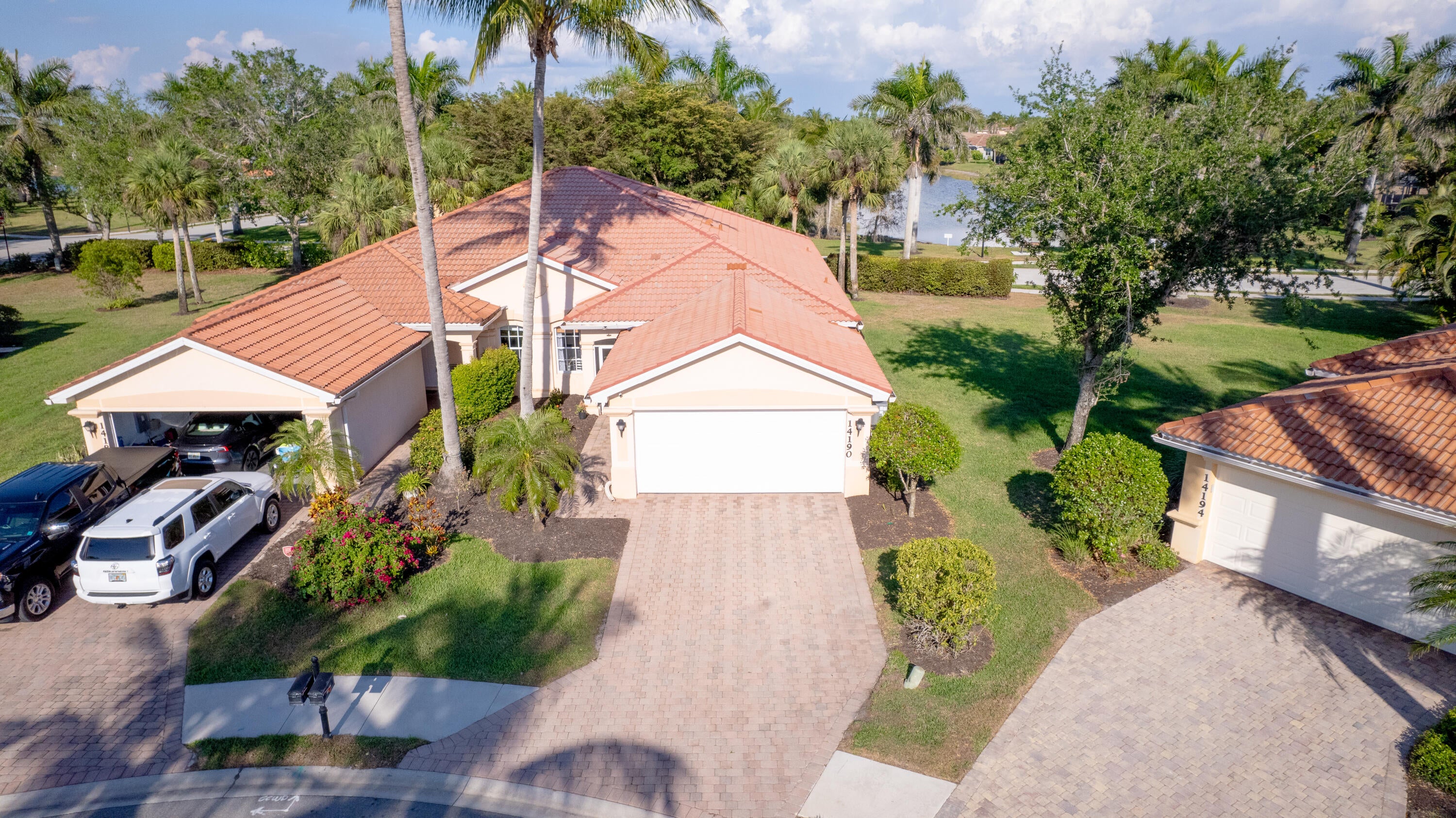 14190 Fall Creek Ct, Naples, FL 34114 photo