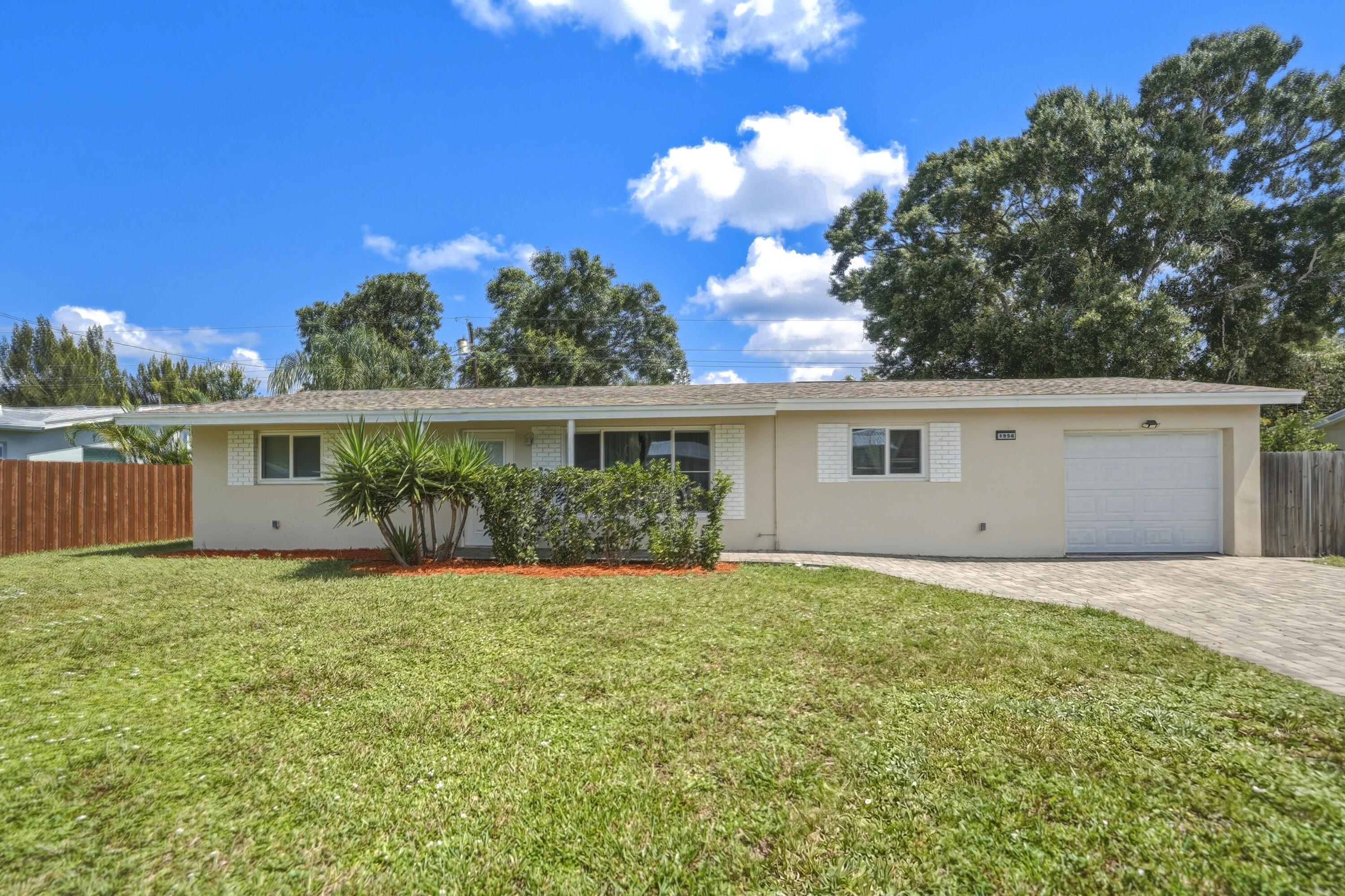 1956 1 Pl, Vero Beach, FL 32962