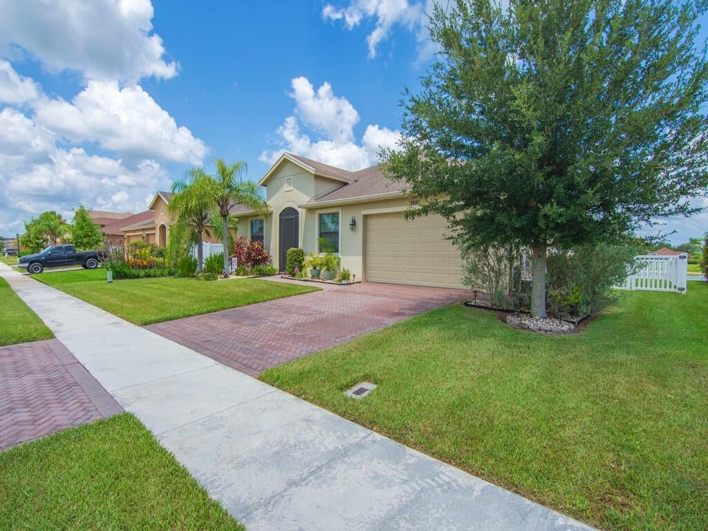 9880 Verona Mnr, Vero Beach, FL 32966 photo