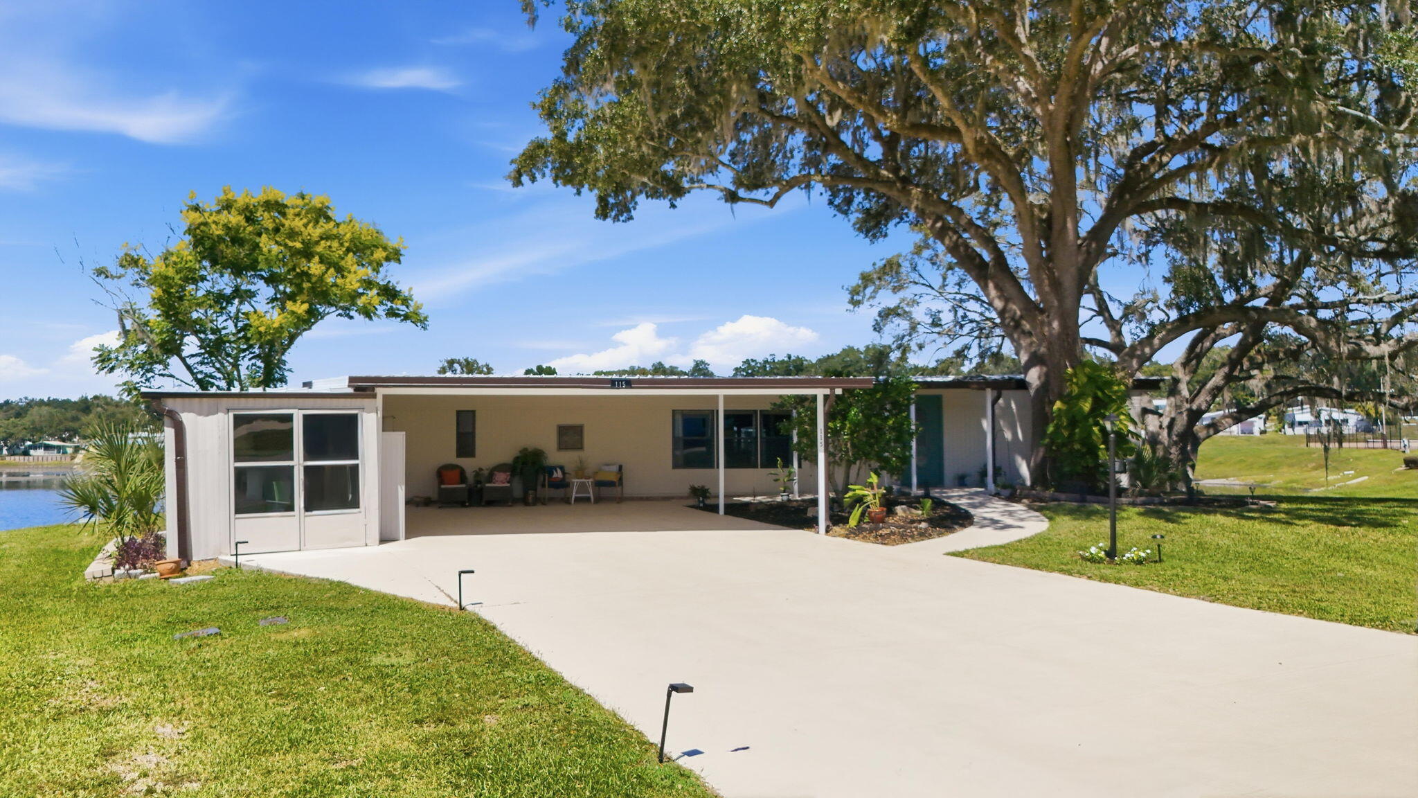 115 Willow Way, Lady Lake, FL 32159 photo