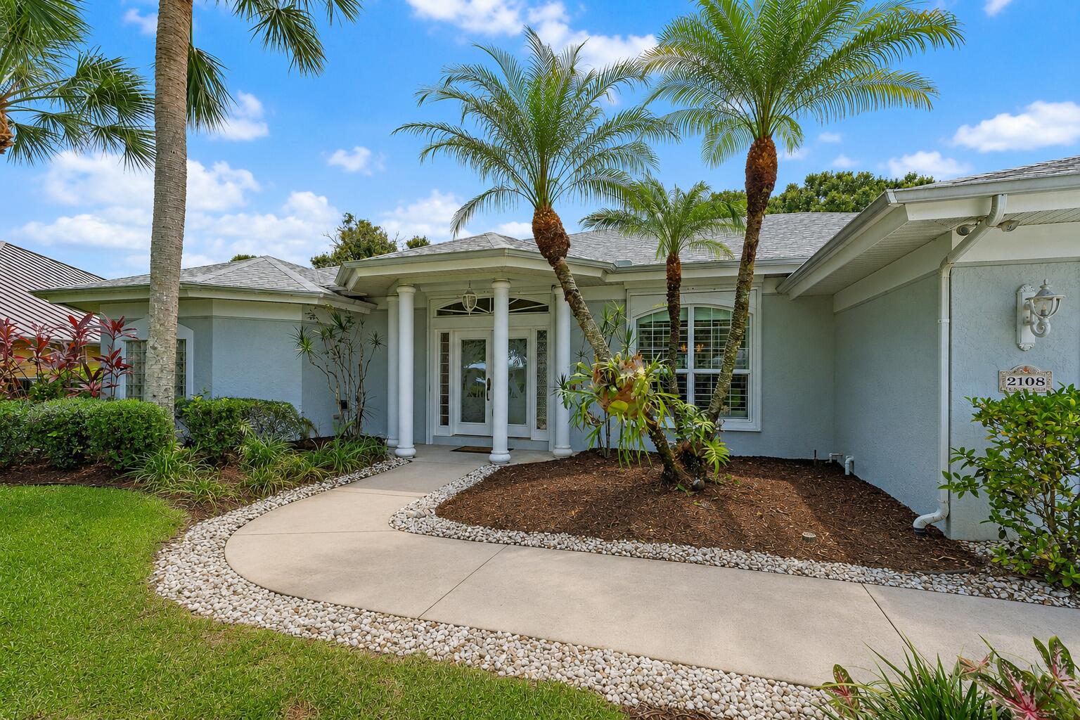 2108 SW Oakwater Pt, Palm City, FL 34990 photo