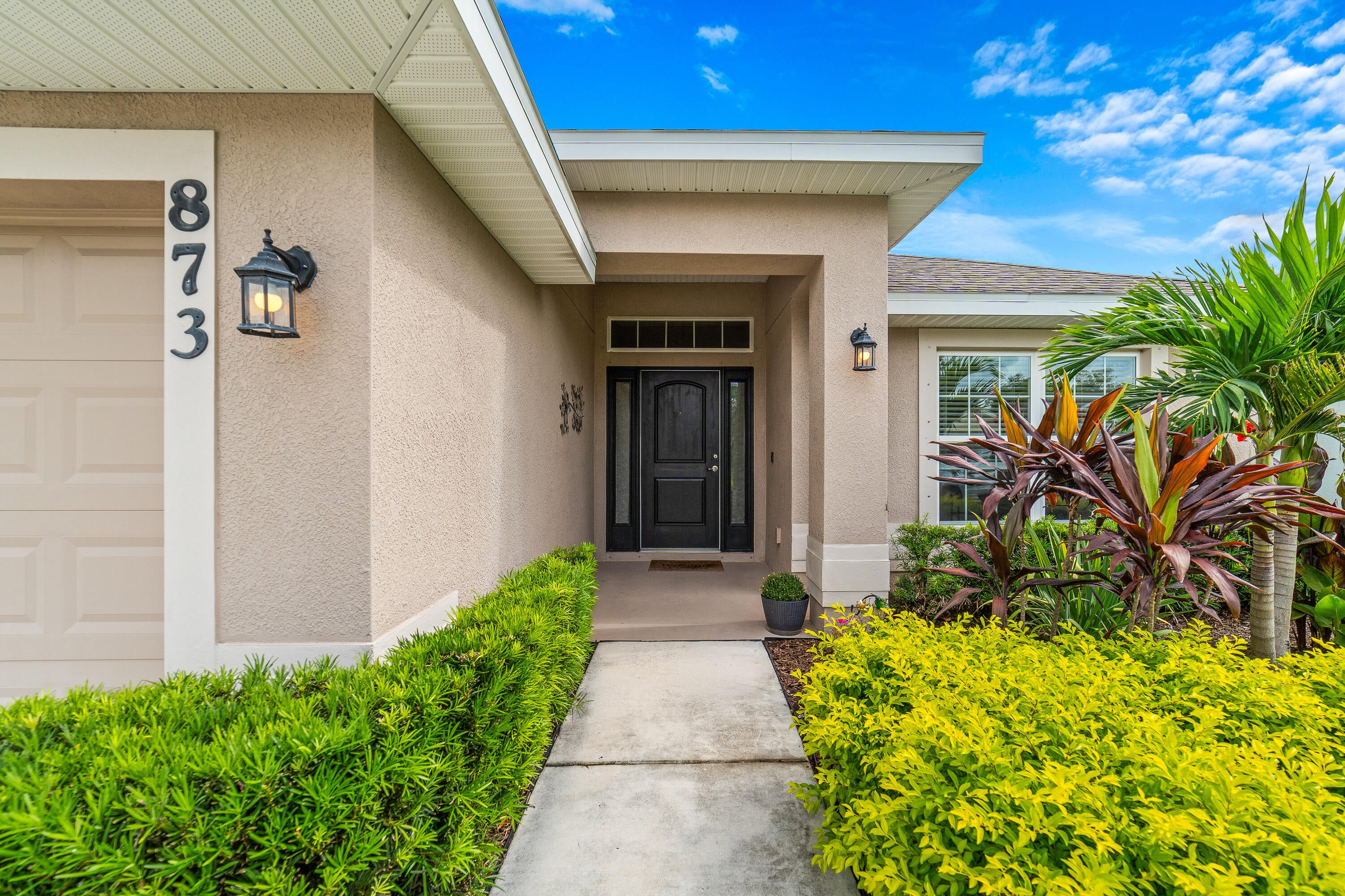 873 NE Whistling Duck Way, Port Saint Lucie, FL 34983 photo
