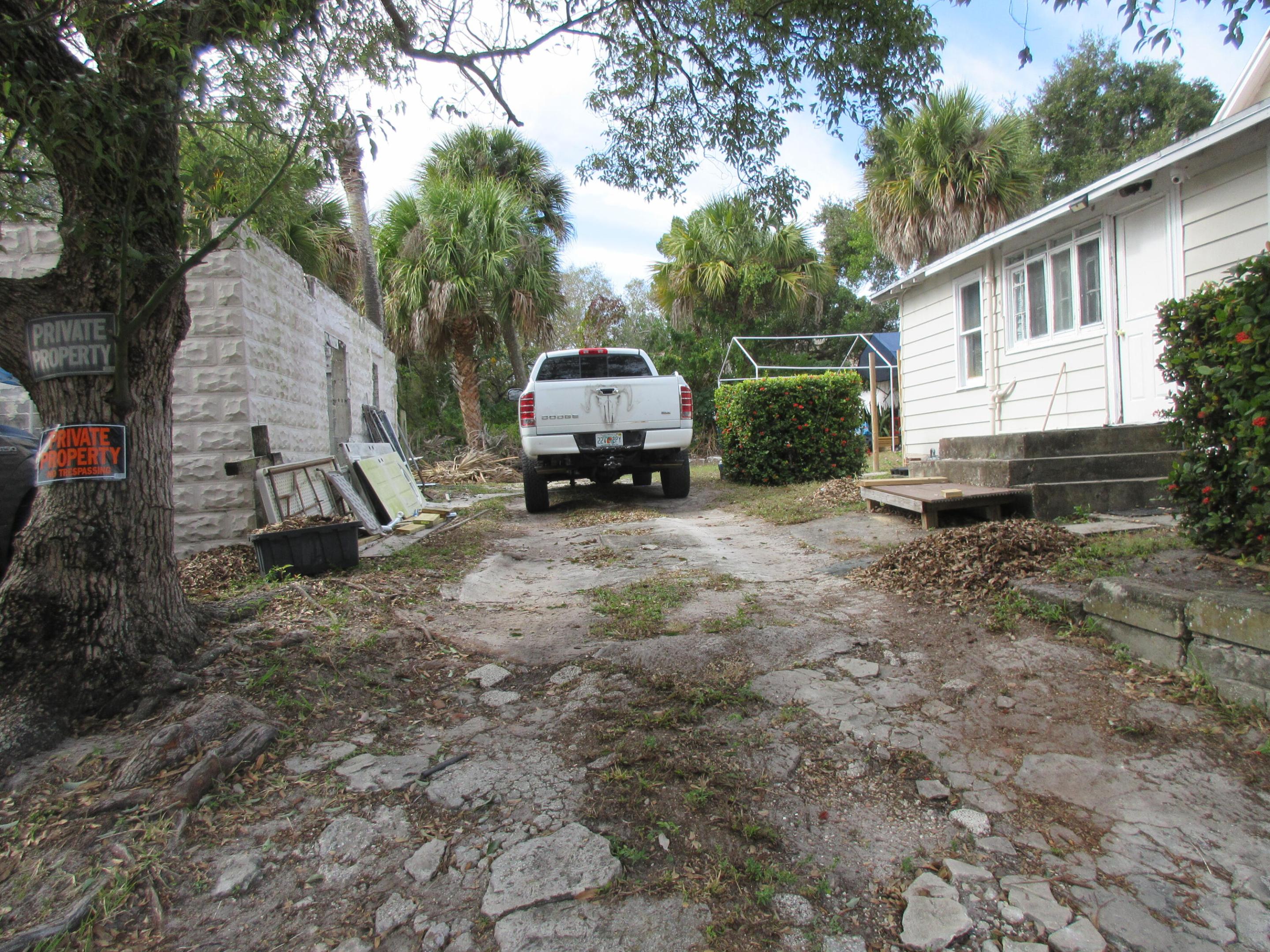 603 Avenue Ave, Fort Pierce, FL 34950 photo