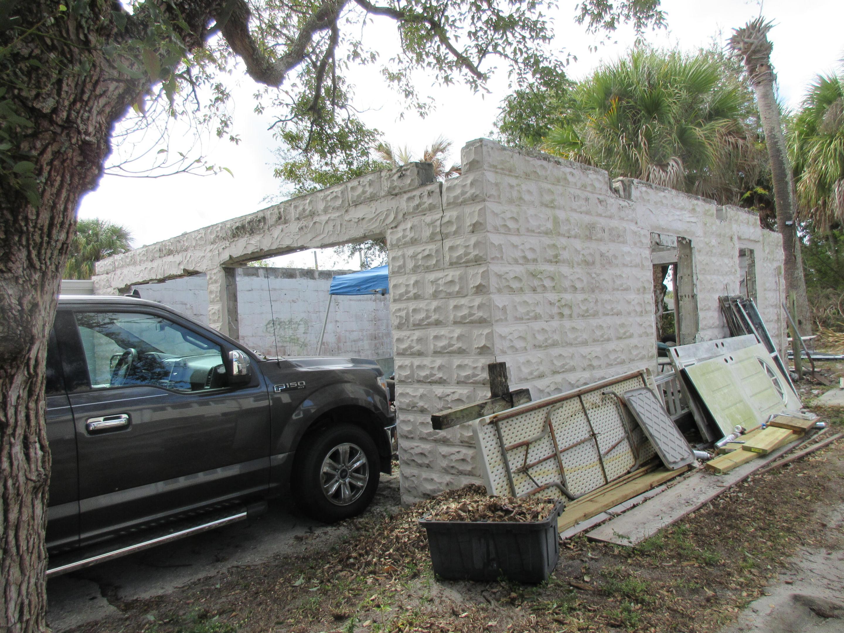 603 Avenue Ave, Fort Pierce, FL 34950 photo