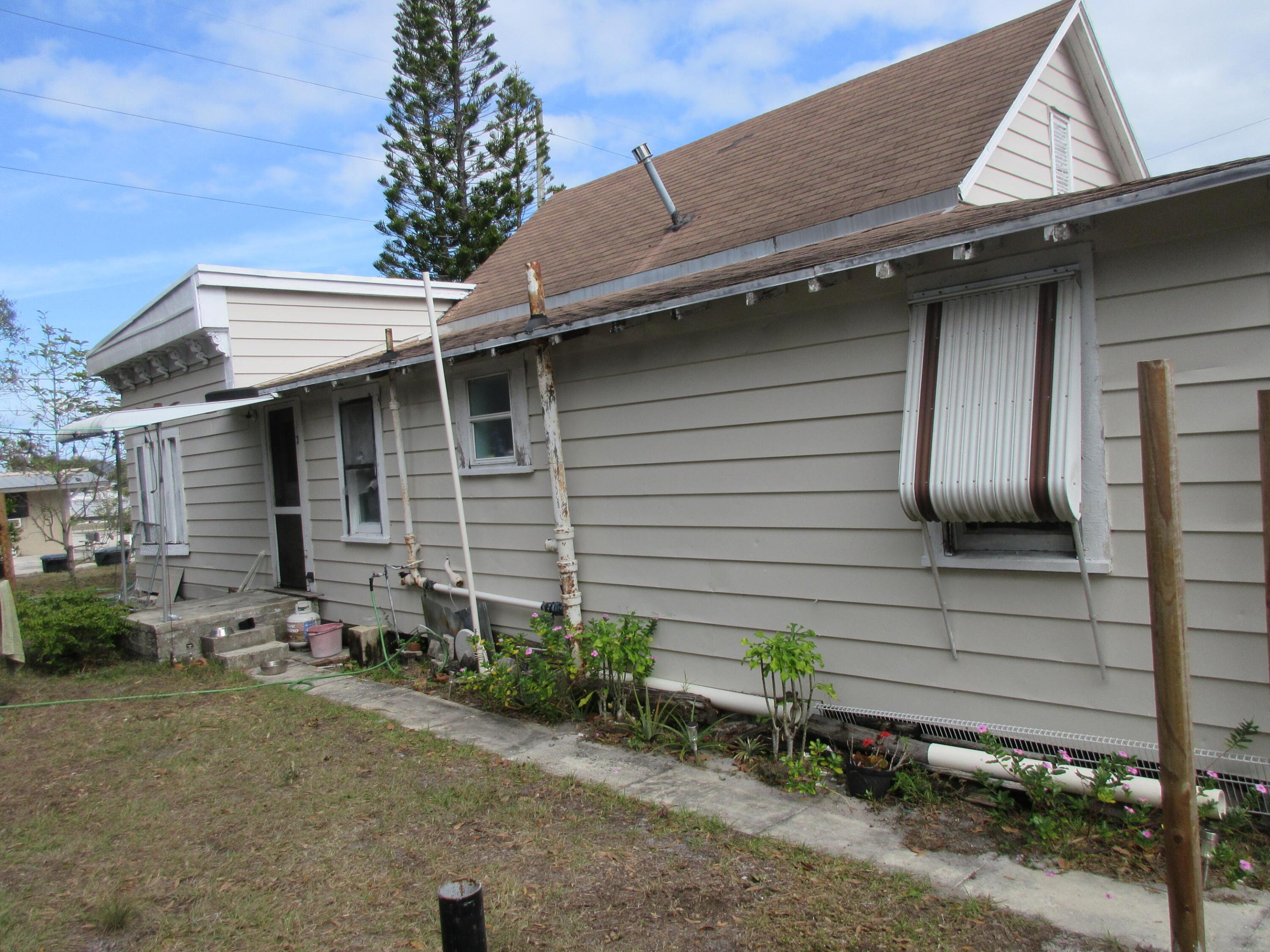 603 Avenue Ave, Fort Pierce, FL 34950 photo