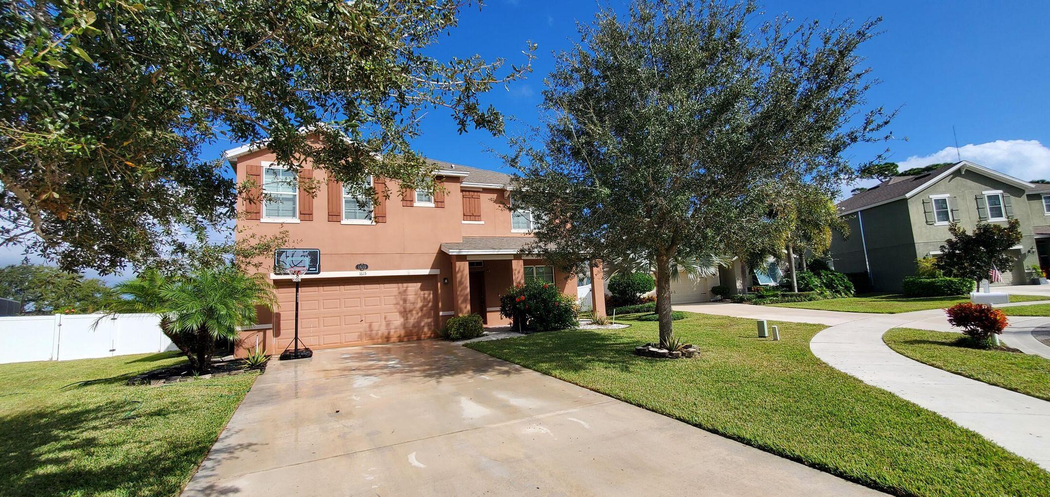 1615 Lexington Sq, Vero Beach, FL 32962