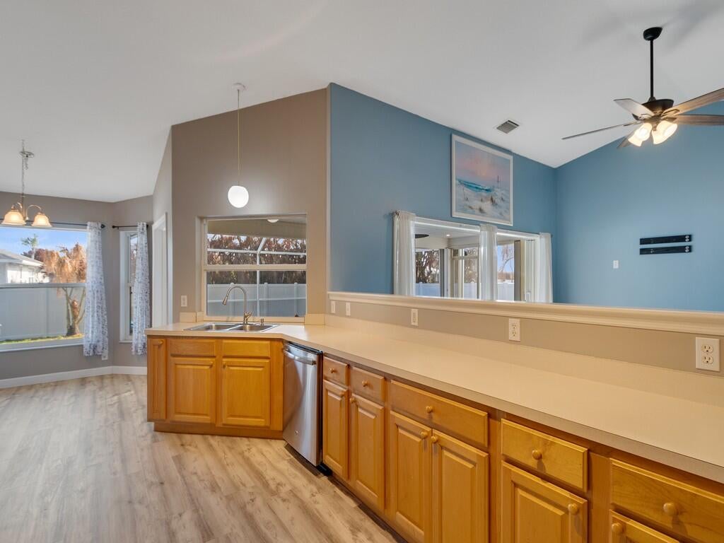 492 Biscayne Ln, Sebastian, FL 32958 photo