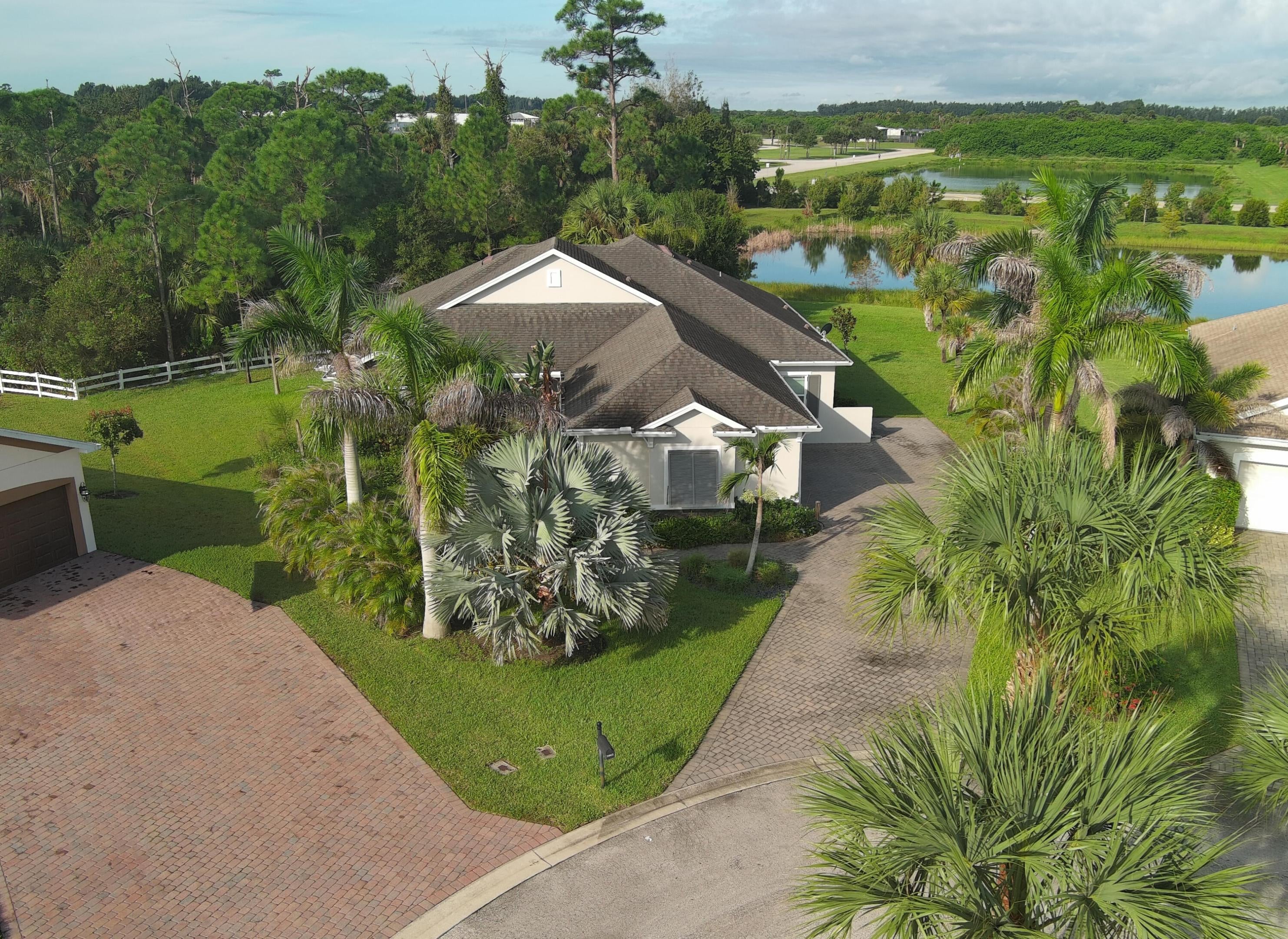 5963 Sequoia Cir, Vero Beach, FL 32967 photo