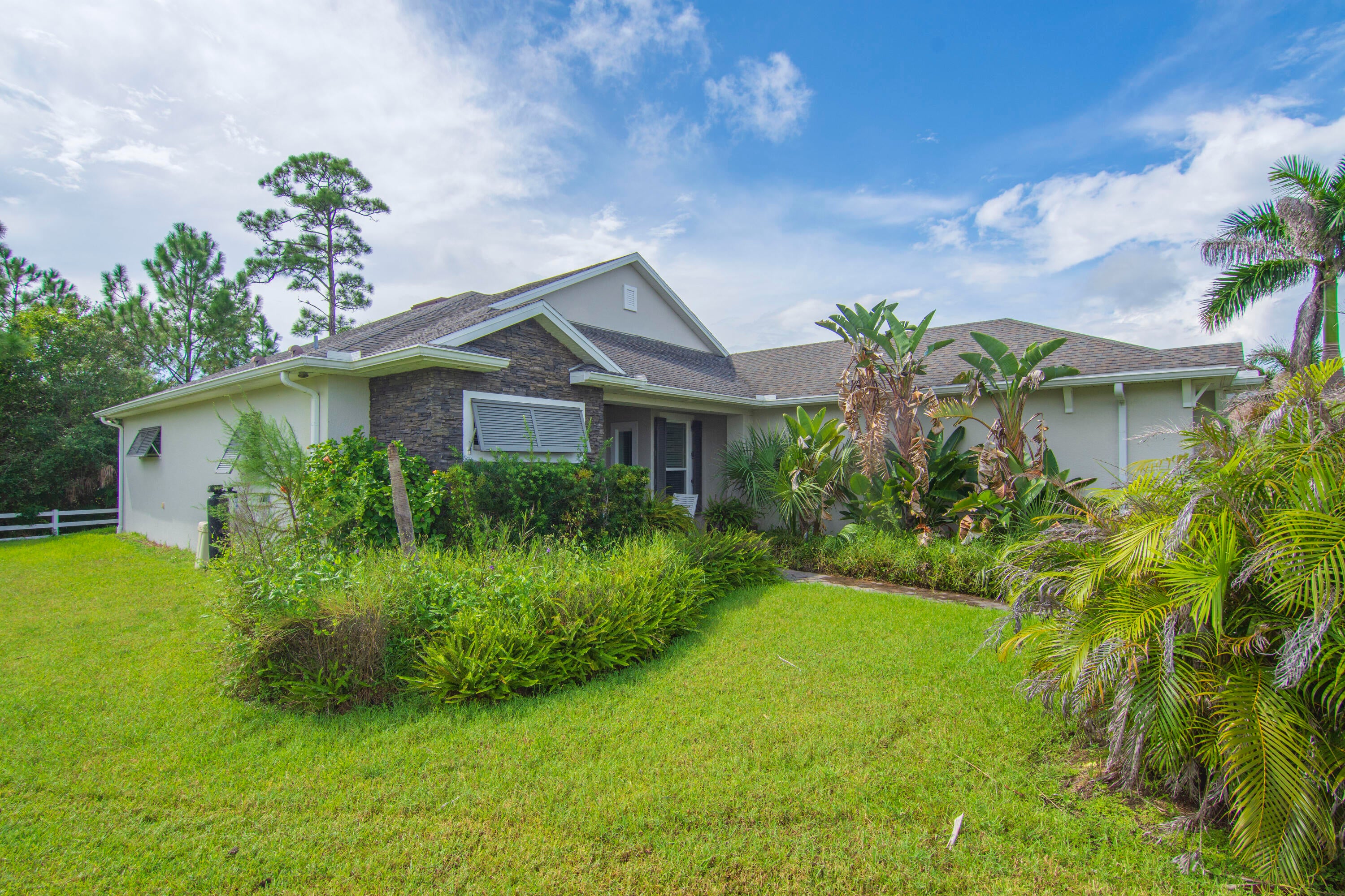 5963 Sequoia Cir, Vero Beach, FL 32967 photo