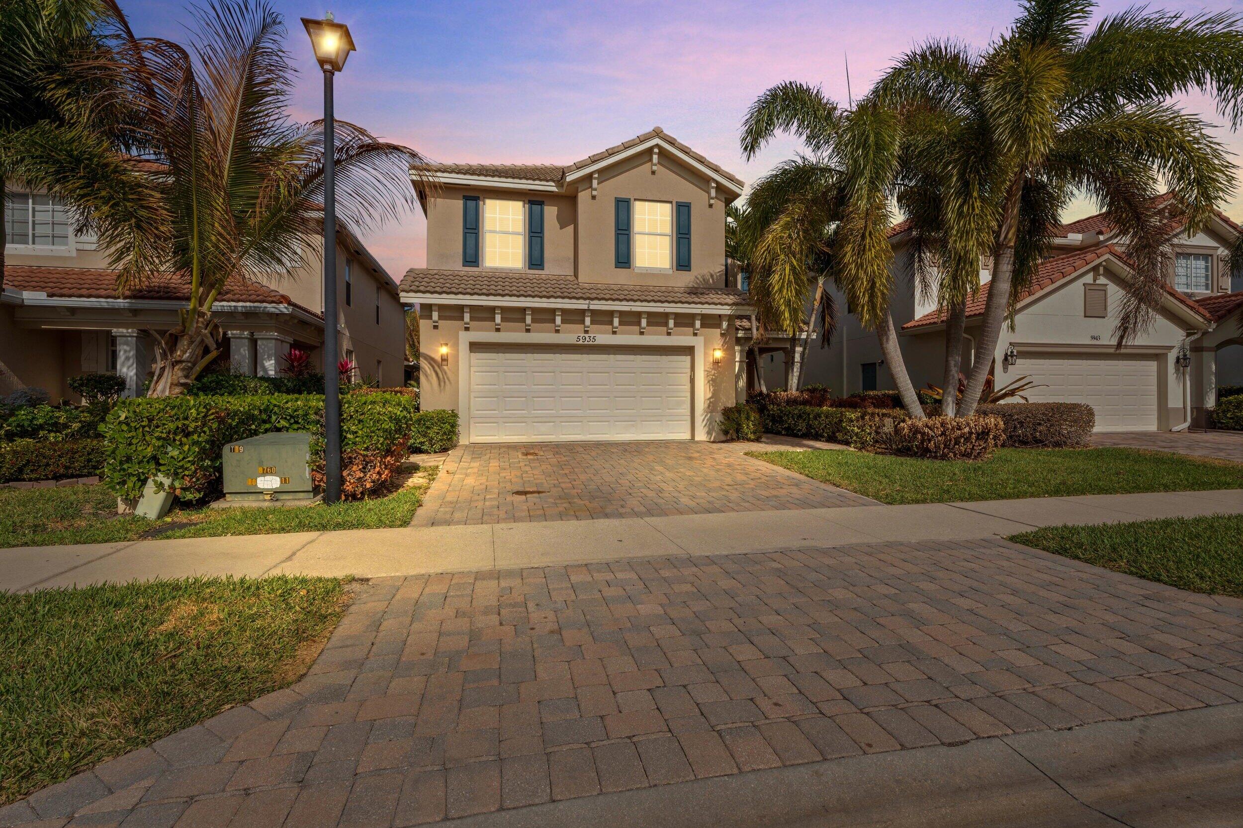 5935 Crooked Oak Ave, Hobe Sound, FL 33455