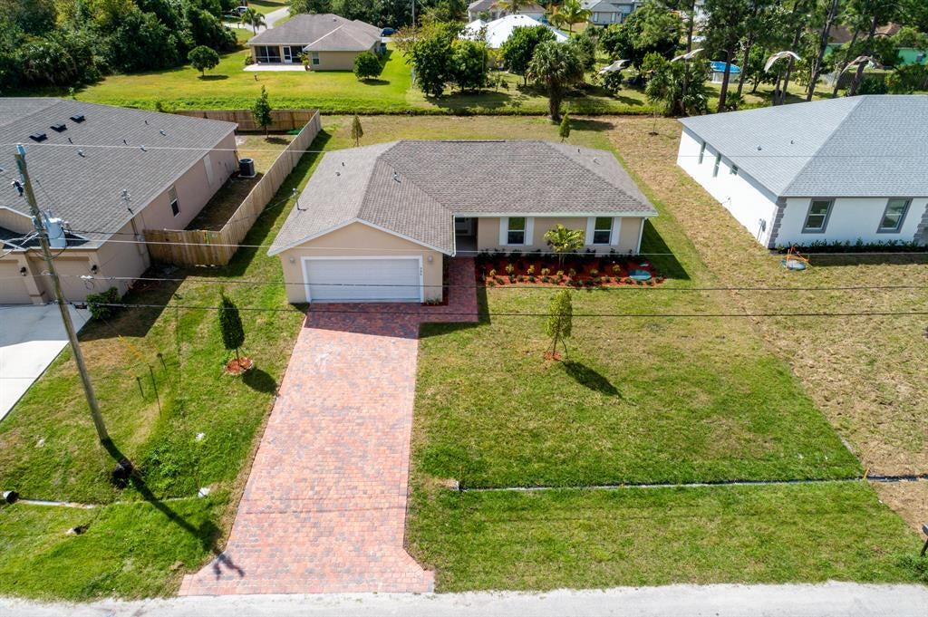 986 Romaine Ln, Port Saint Lucie, FL 34953