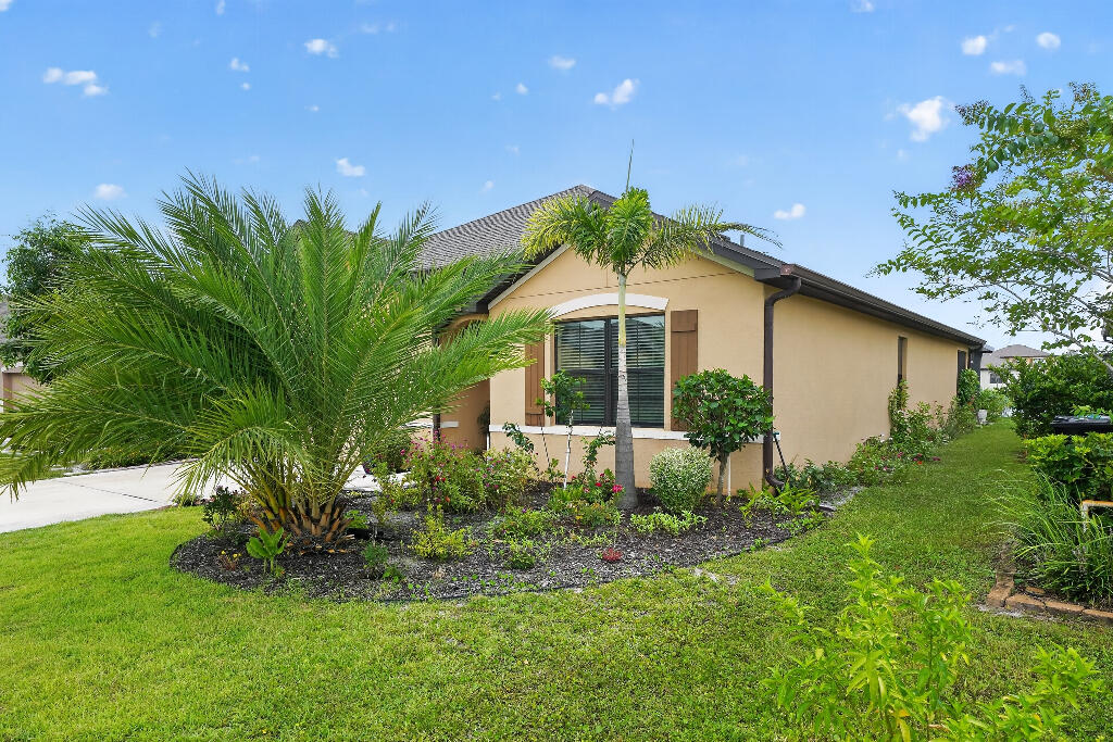 6282 NW Regent St, Port Saint Lucie, FL 34983 photo