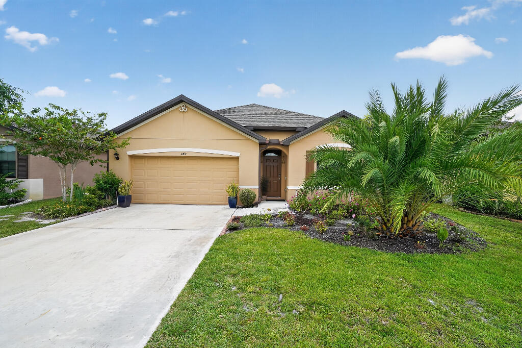 6282 Regent St, Port Saint Lucie, FL 34983