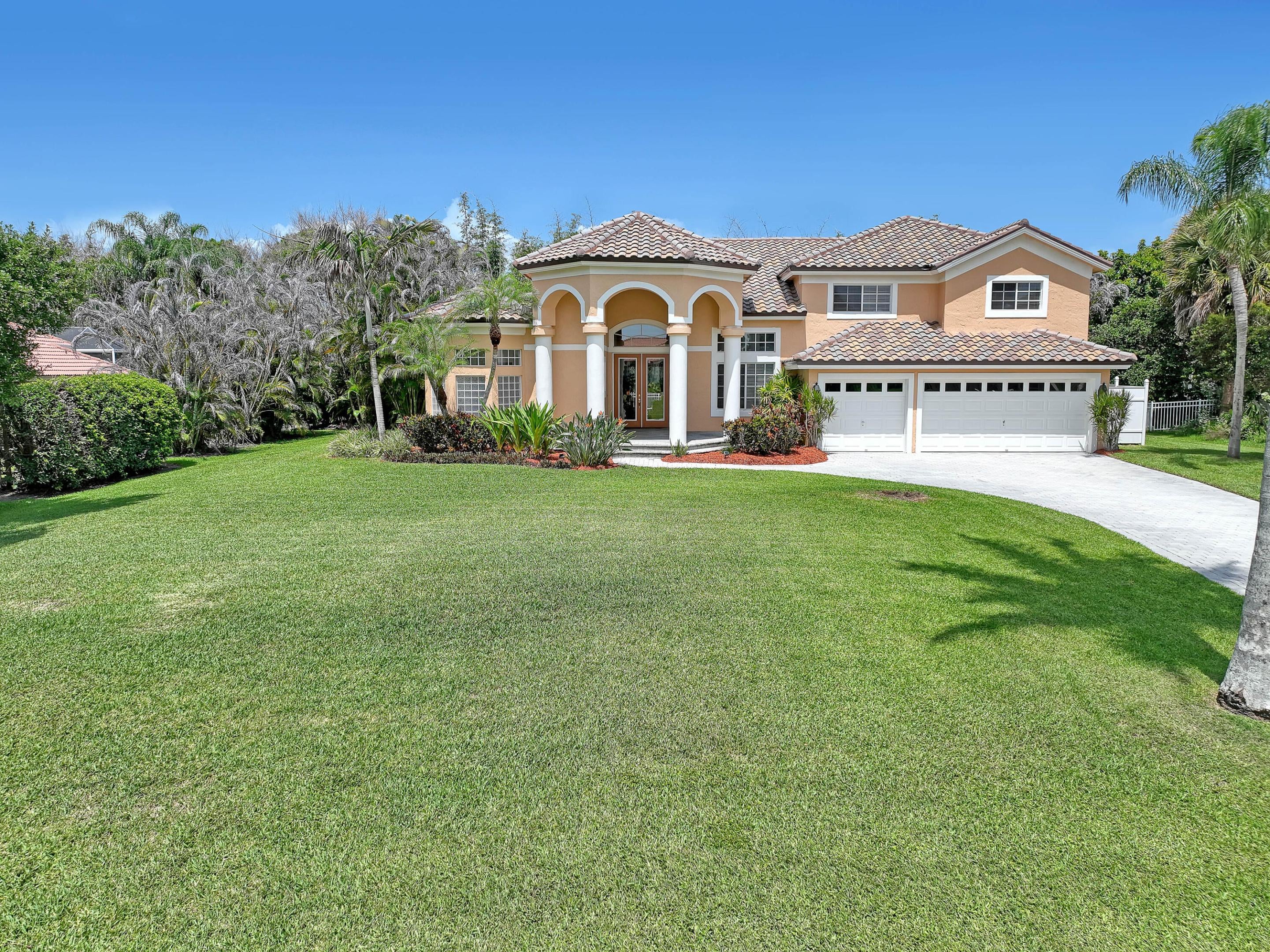 559 Squire Johns Ln, Palm City, FL 34990