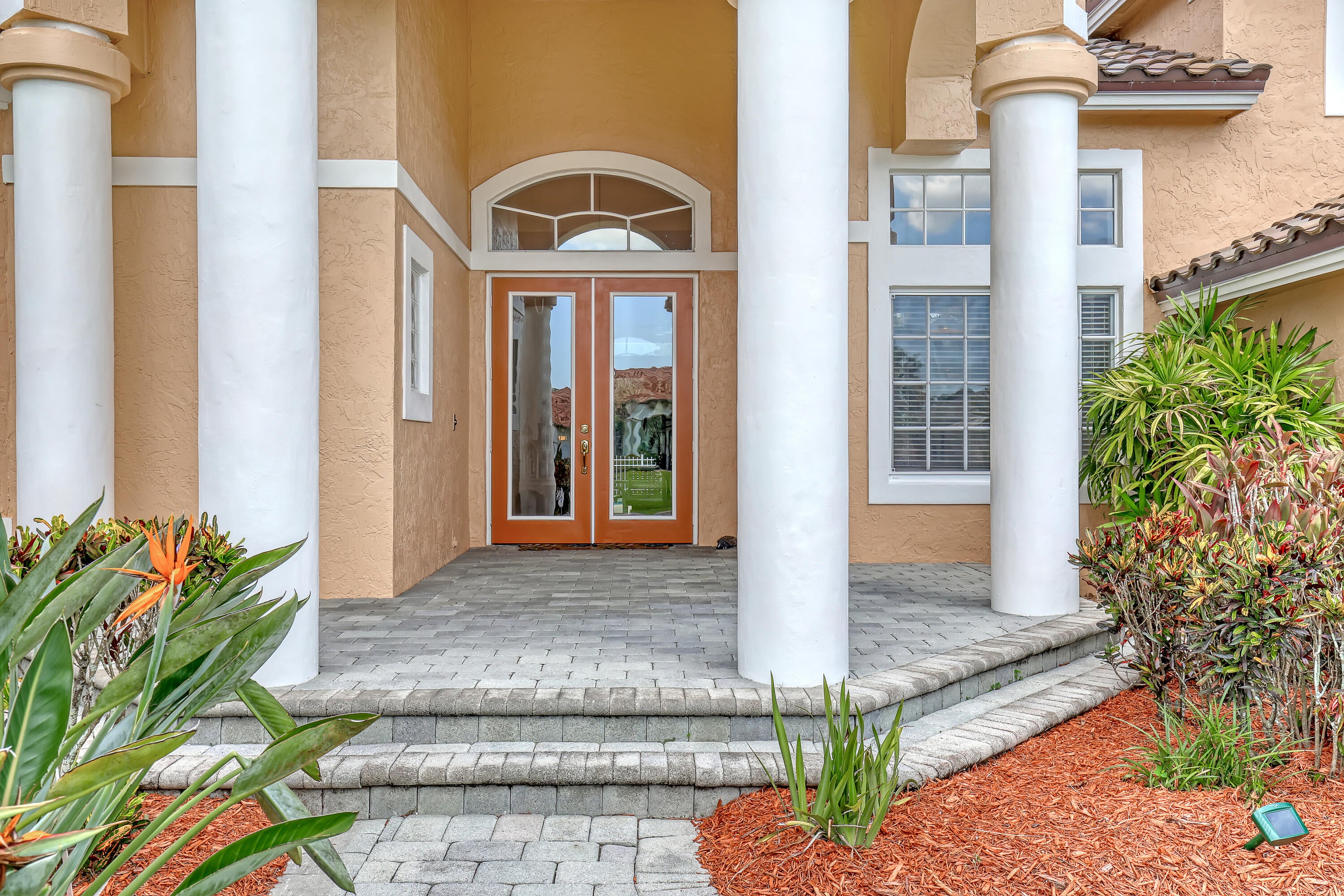 559 SW Squire Johns Ln, Palm City, FL 34990 photo