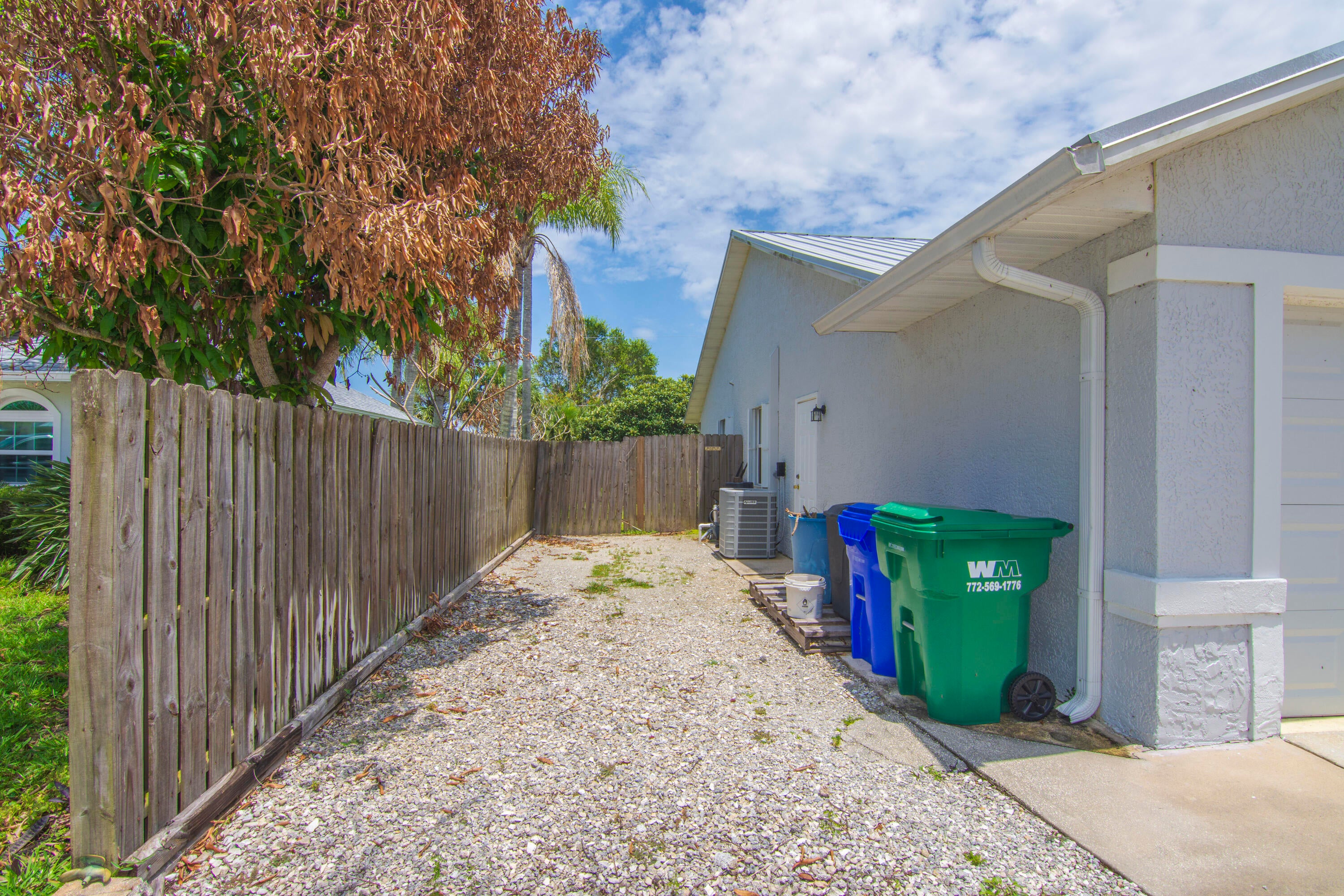 474 Arbor St, Sebastian, FL 32958 photo