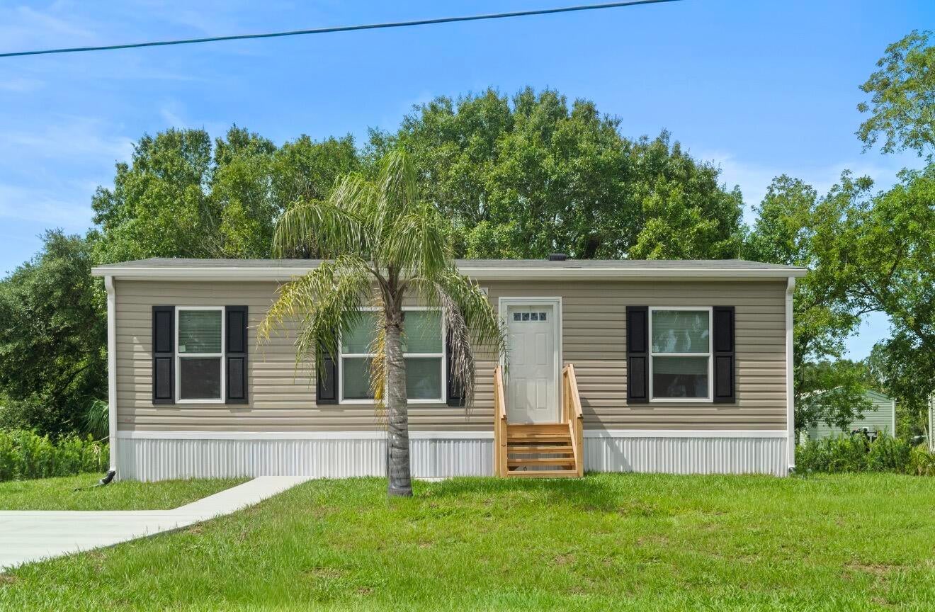 9542 57 Dr, Okeechobee, FL 34974