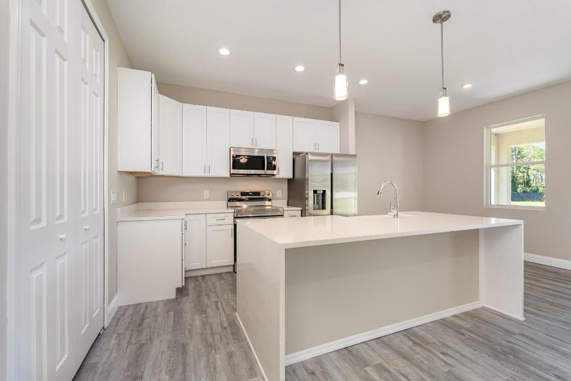 1319 Schneider St, Palm Bay, FL 32908 photo