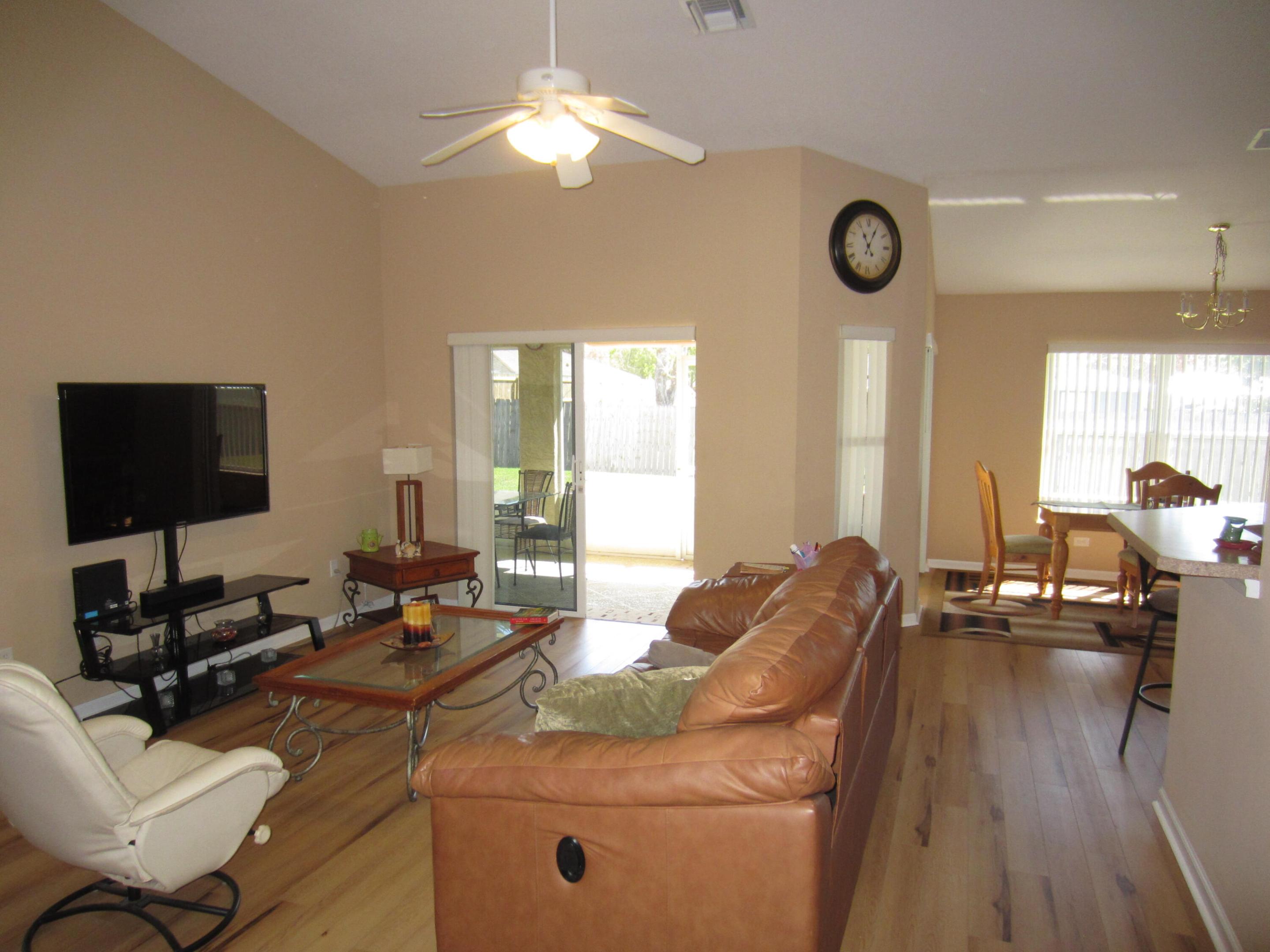4702 Seagrape Dr, Fort Pierce, FL 34982 photo