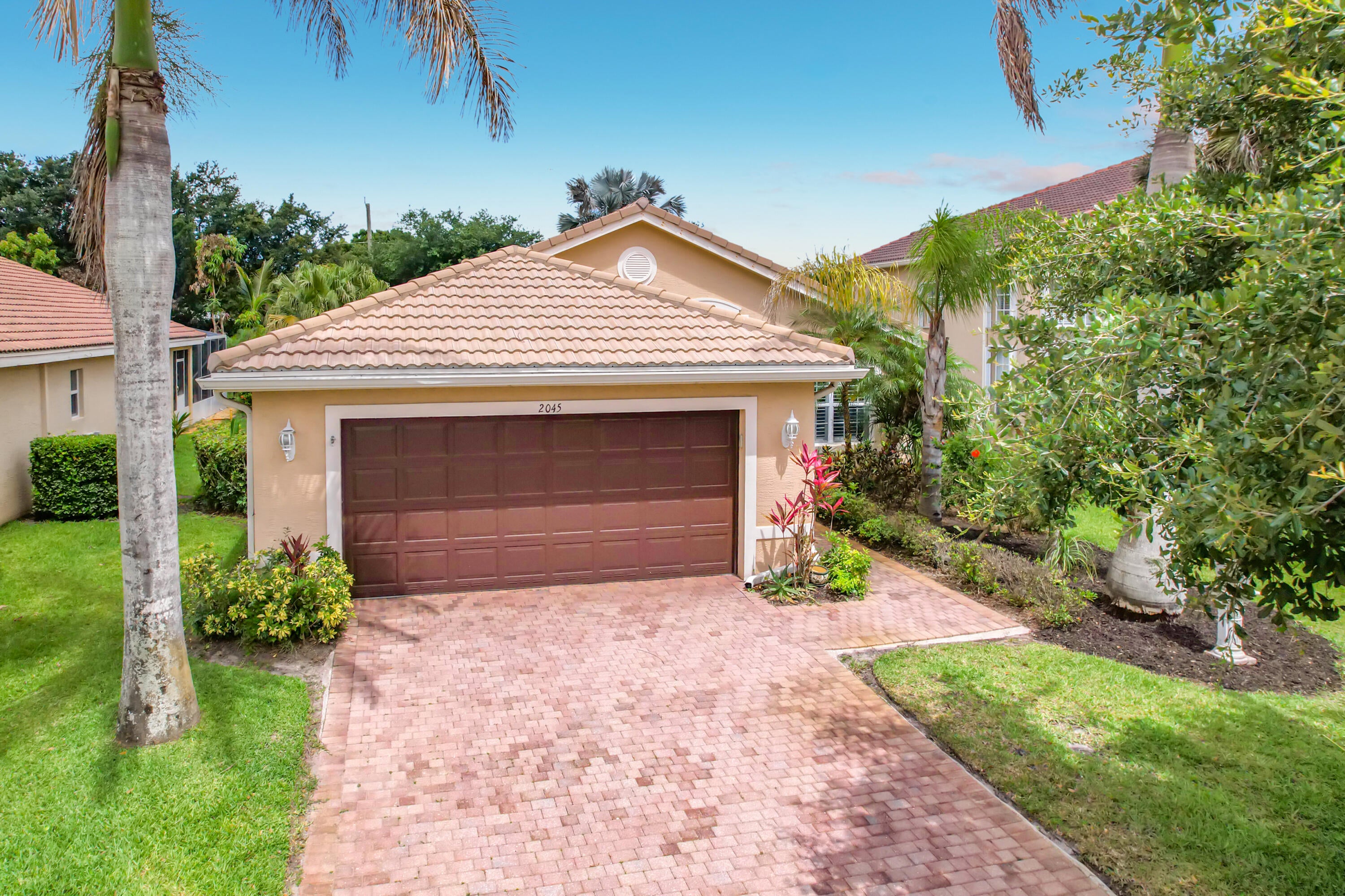 2045 Grey Falcon Cir, Vero Beach, FL 32962 photo
